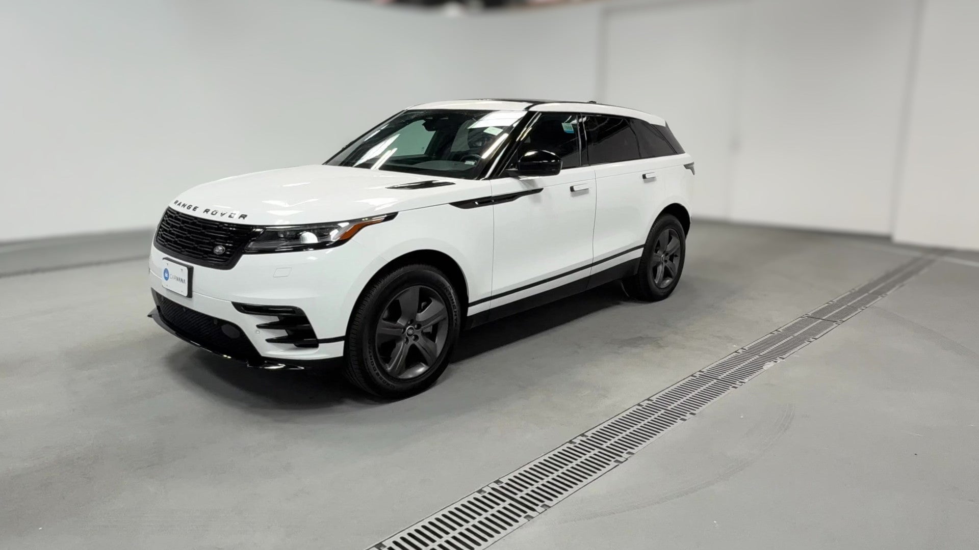 2025 Land Rover Range Rover Velar vehicle photo