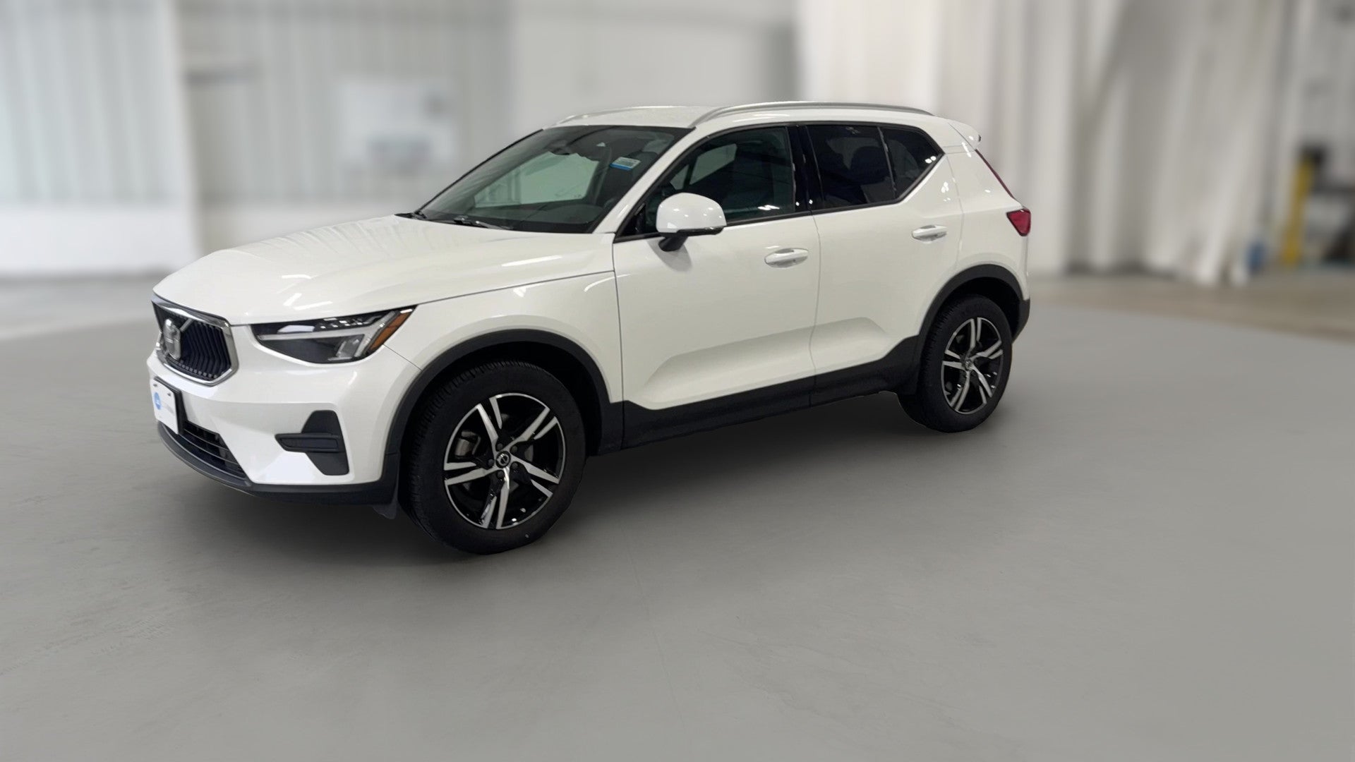 2023 Volvo XC40 vehicle photo