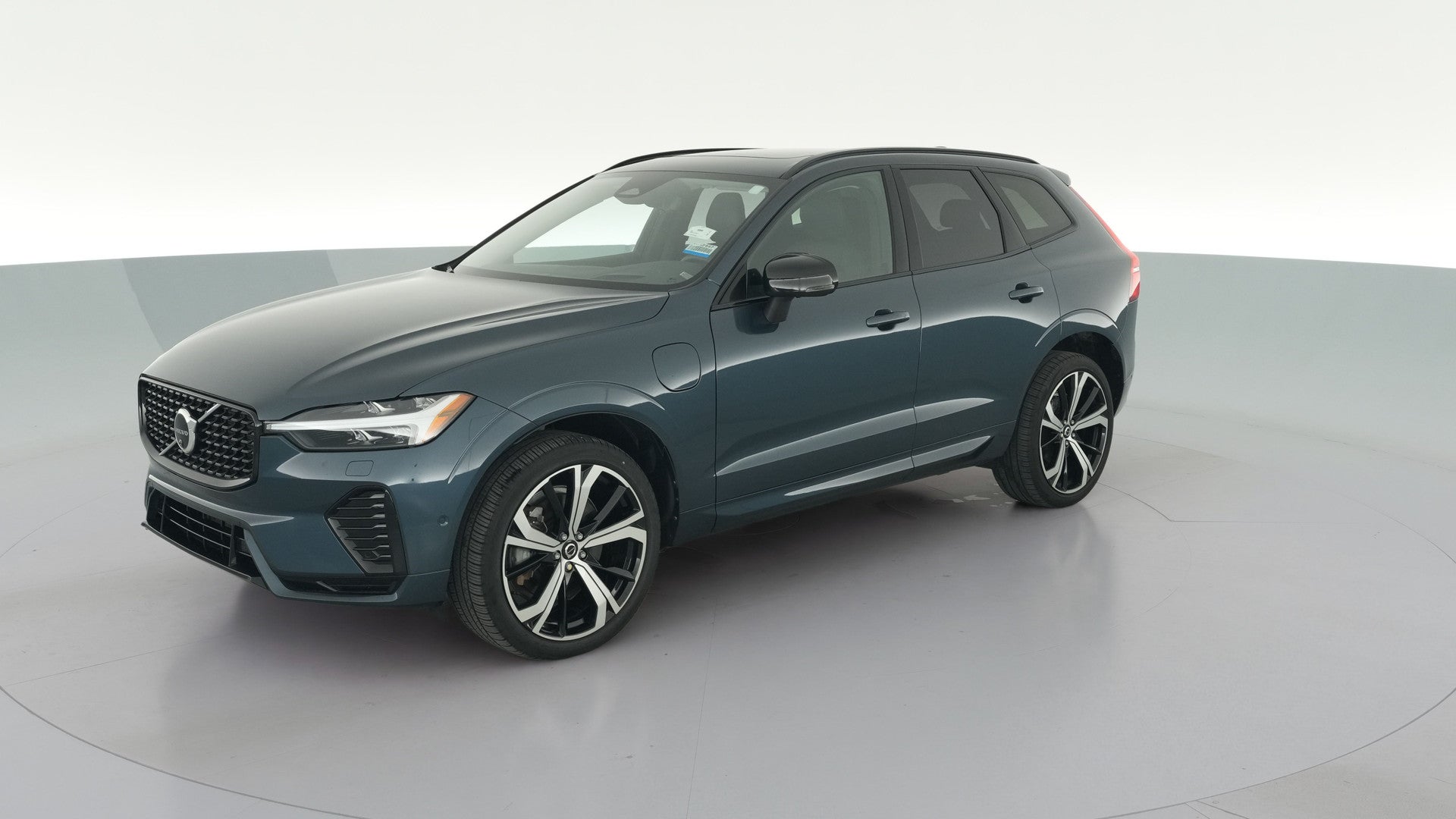 2025 Volvo XC60 vehicle photo