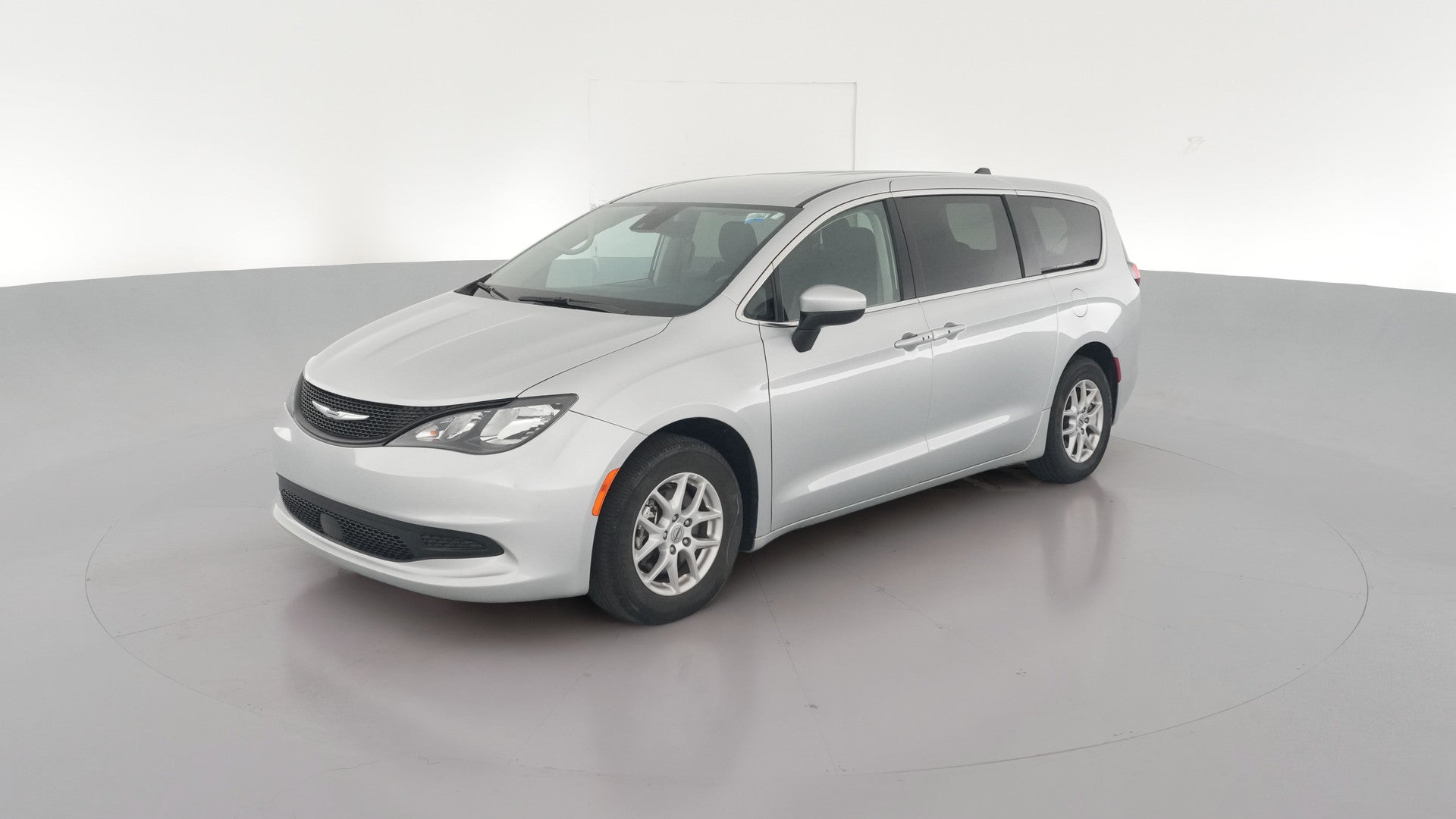 2023 Chrysler Voyager vehicle photo