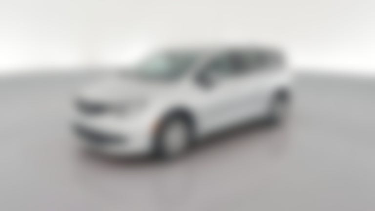 2023 Chrysler Voyager vehicle photo