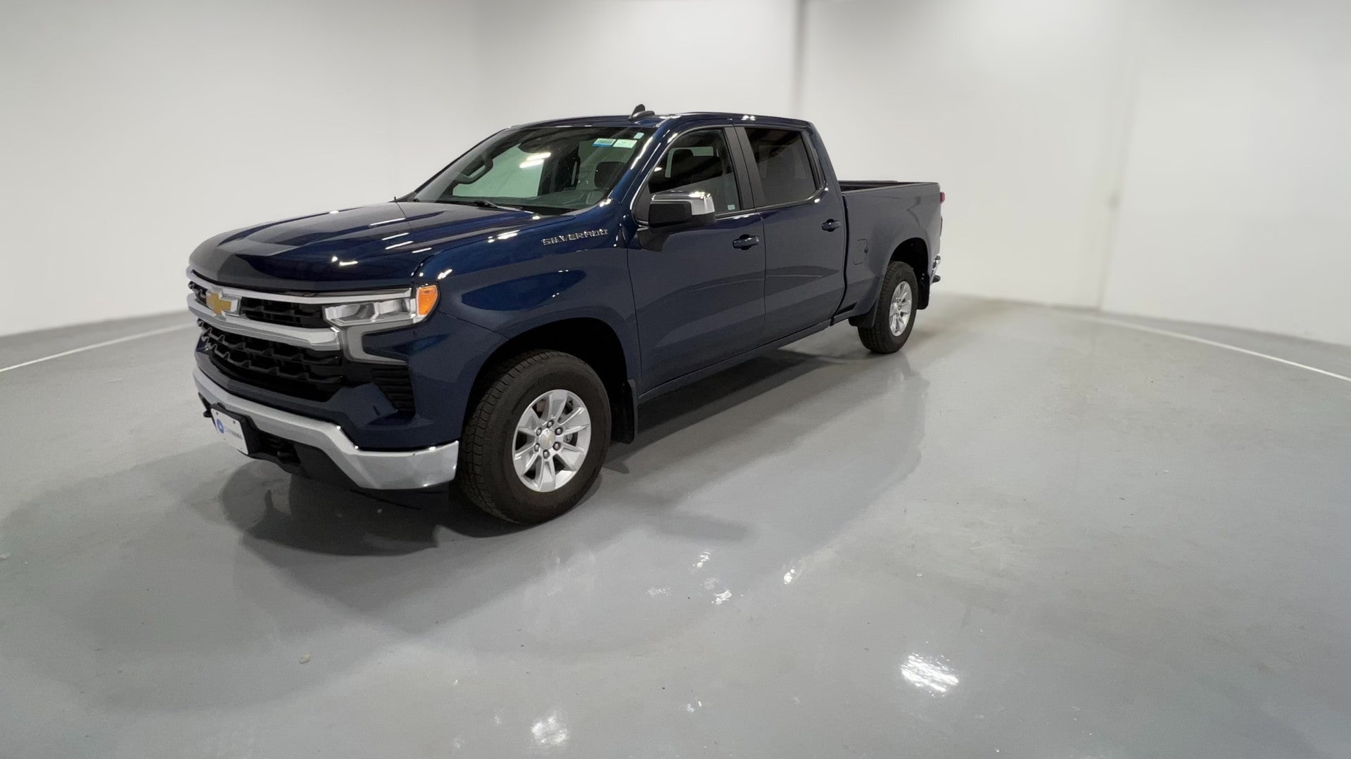 2023 Chevrolet Silverado 1500 Crew Cab vehicle photo