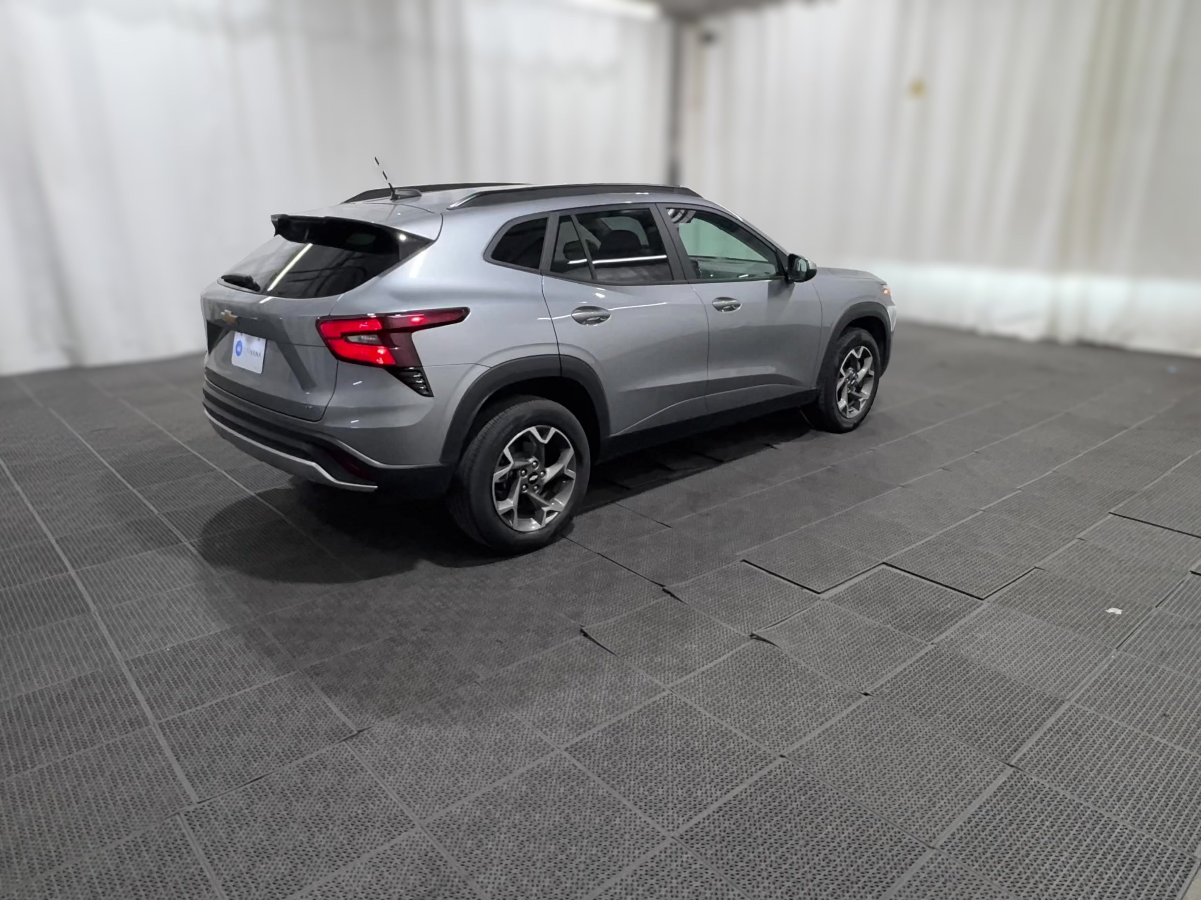 2025 Chevrolet Trax LT - Photo 32