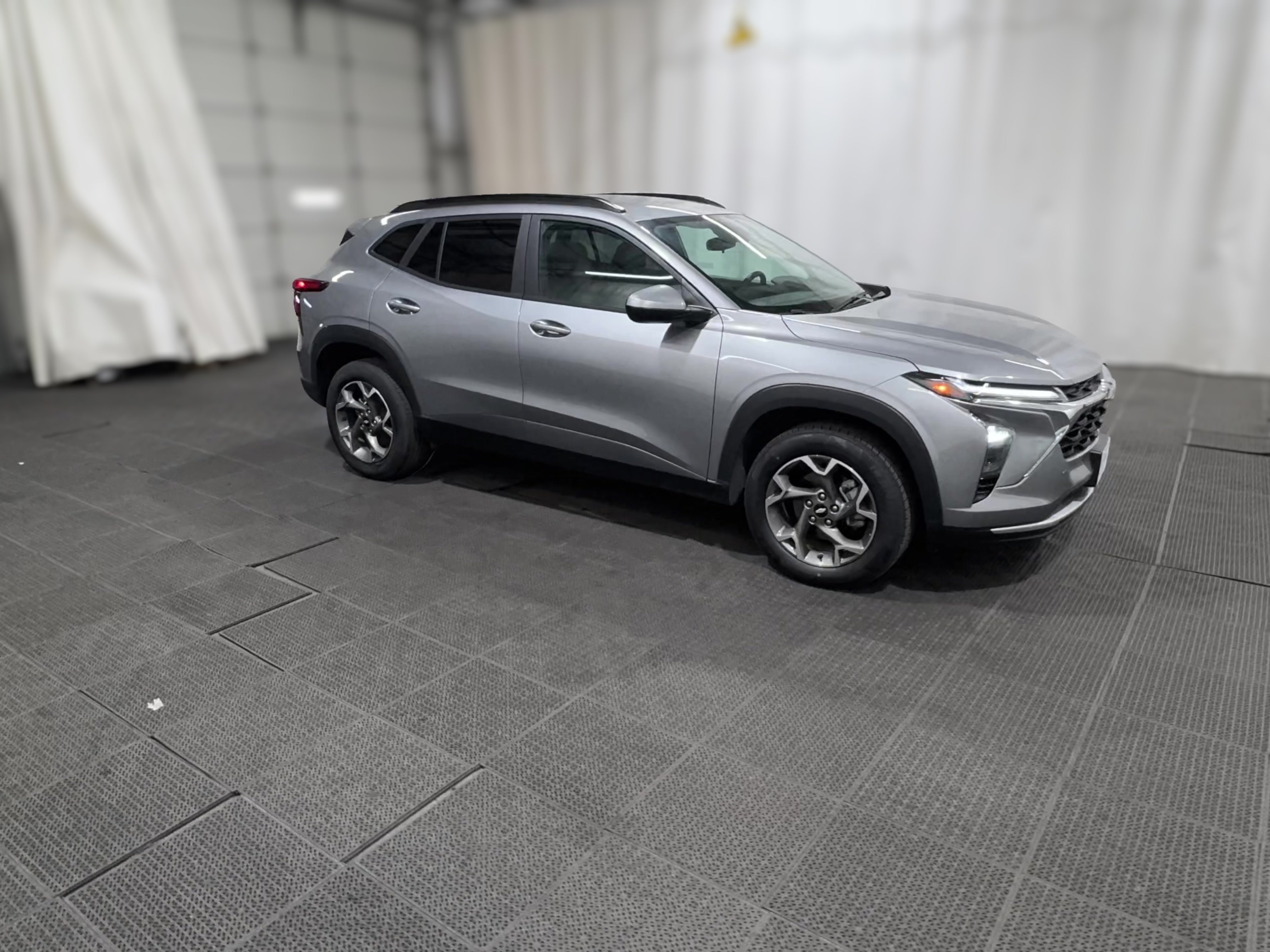 2025 Chevrolet Trax LT - Photo 35