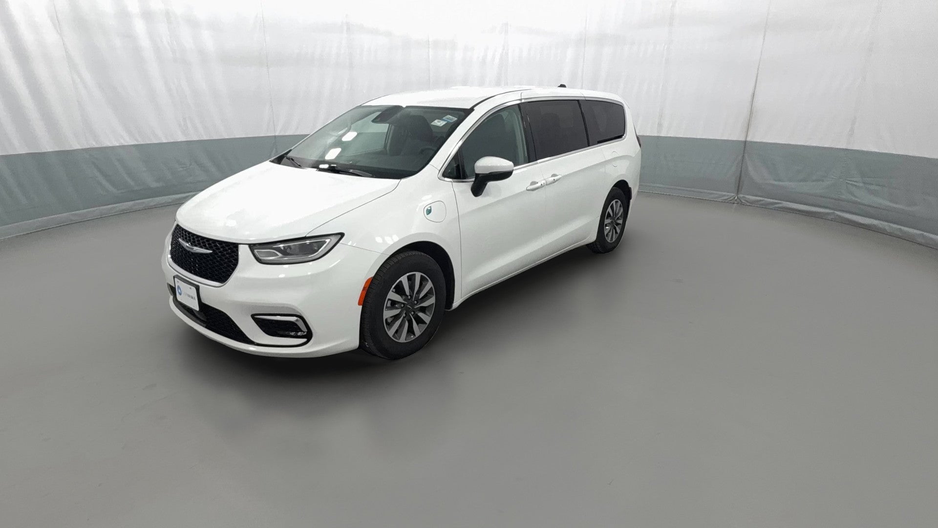 2023 Chrysler Pacifica Hybrid vehicle photo