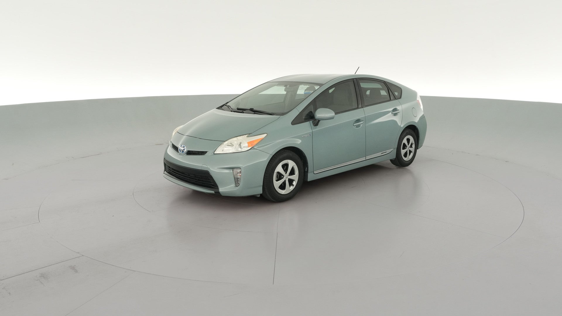2013 Toyota Prius vehicle photo