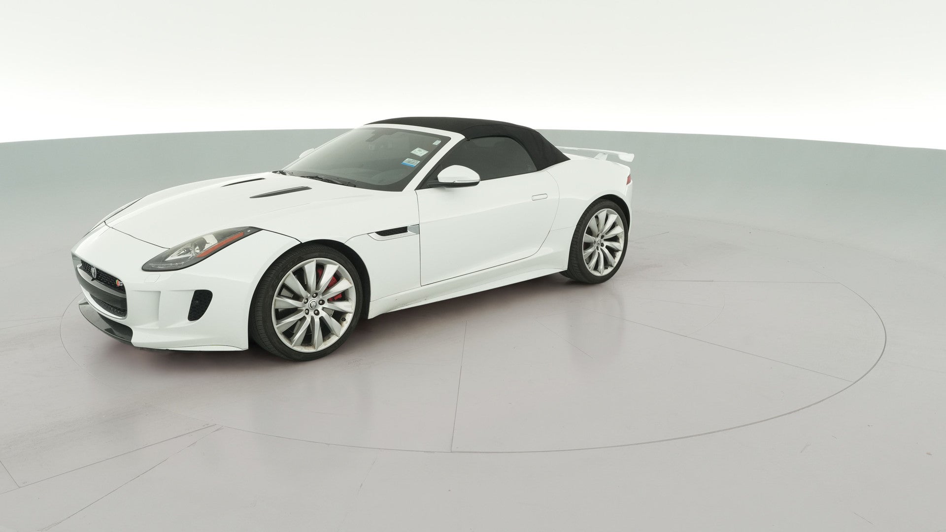 2014 Jaguar F-TYPE vehicle photo
