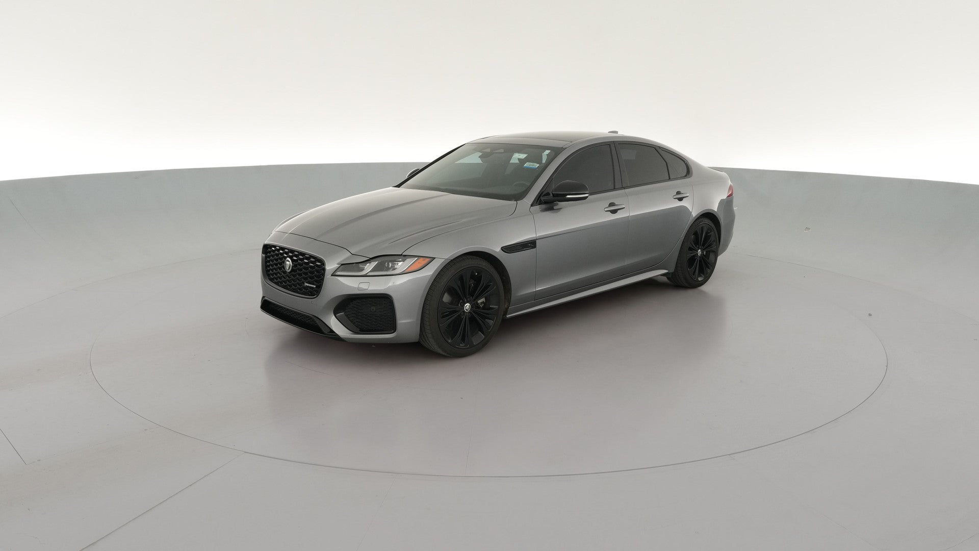 2024 Jaguar XF vehicle photo