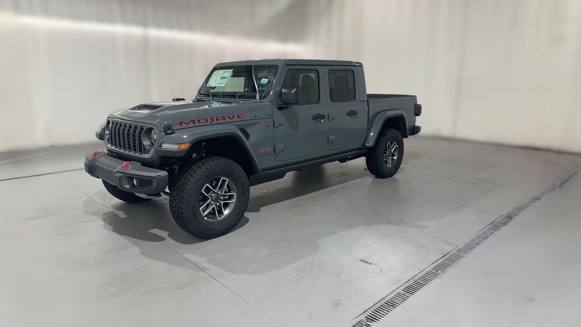 2026 Jeep Gladiator vehicle photo