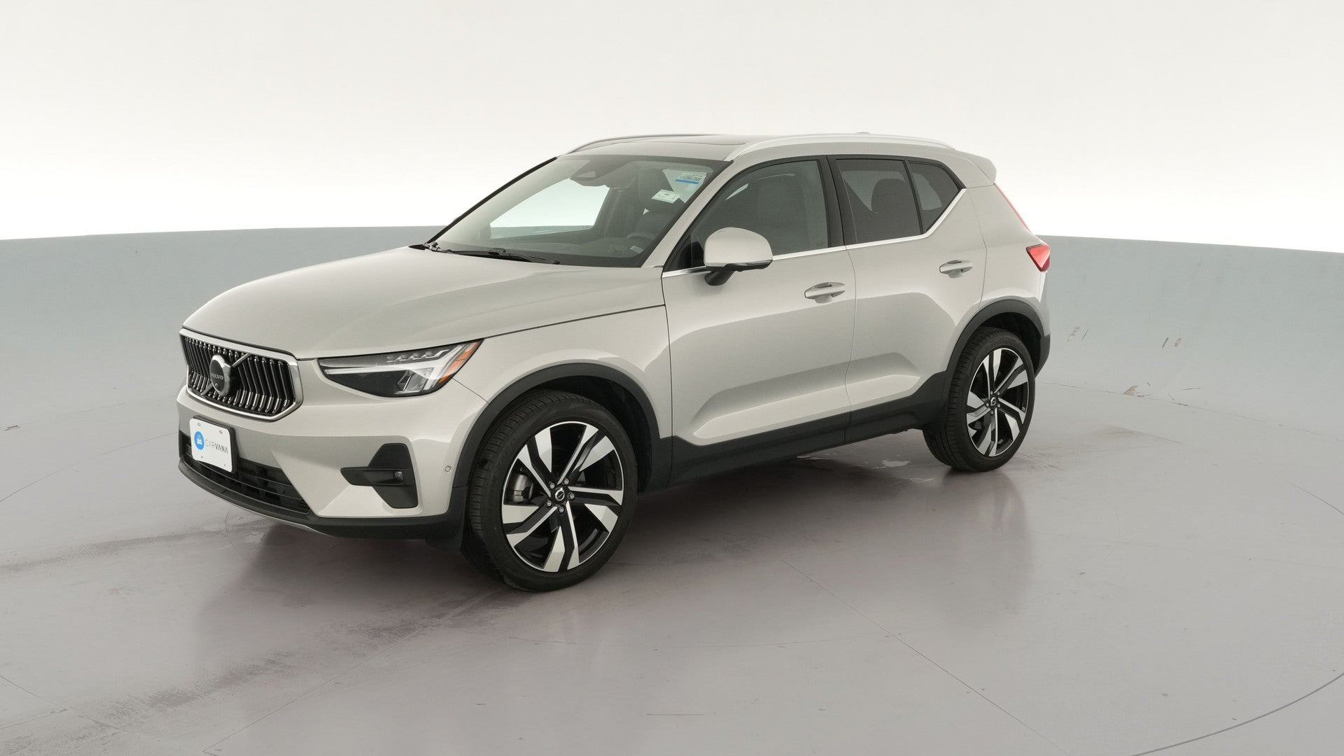 2023 Volvo XC40 vehicle photo