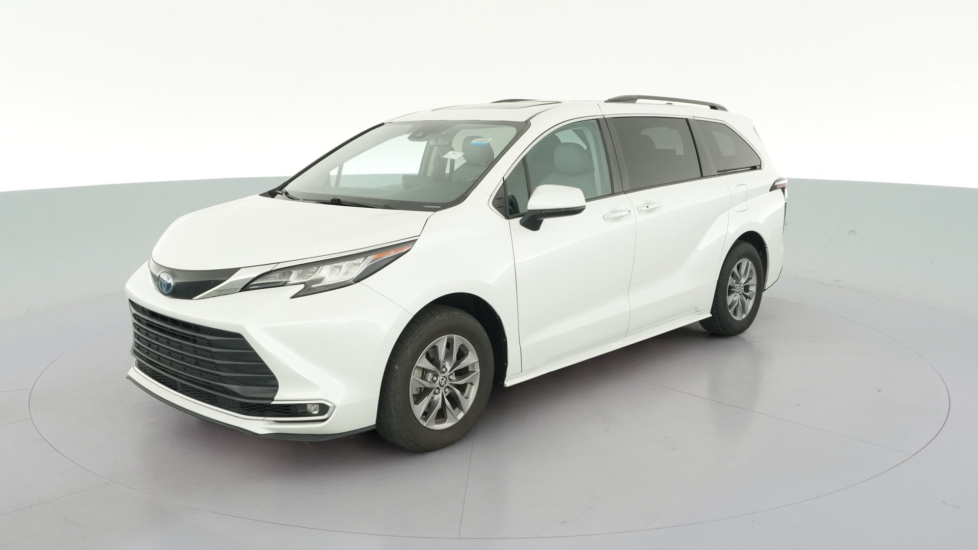 2023 Toyota Sienna vehicle photo