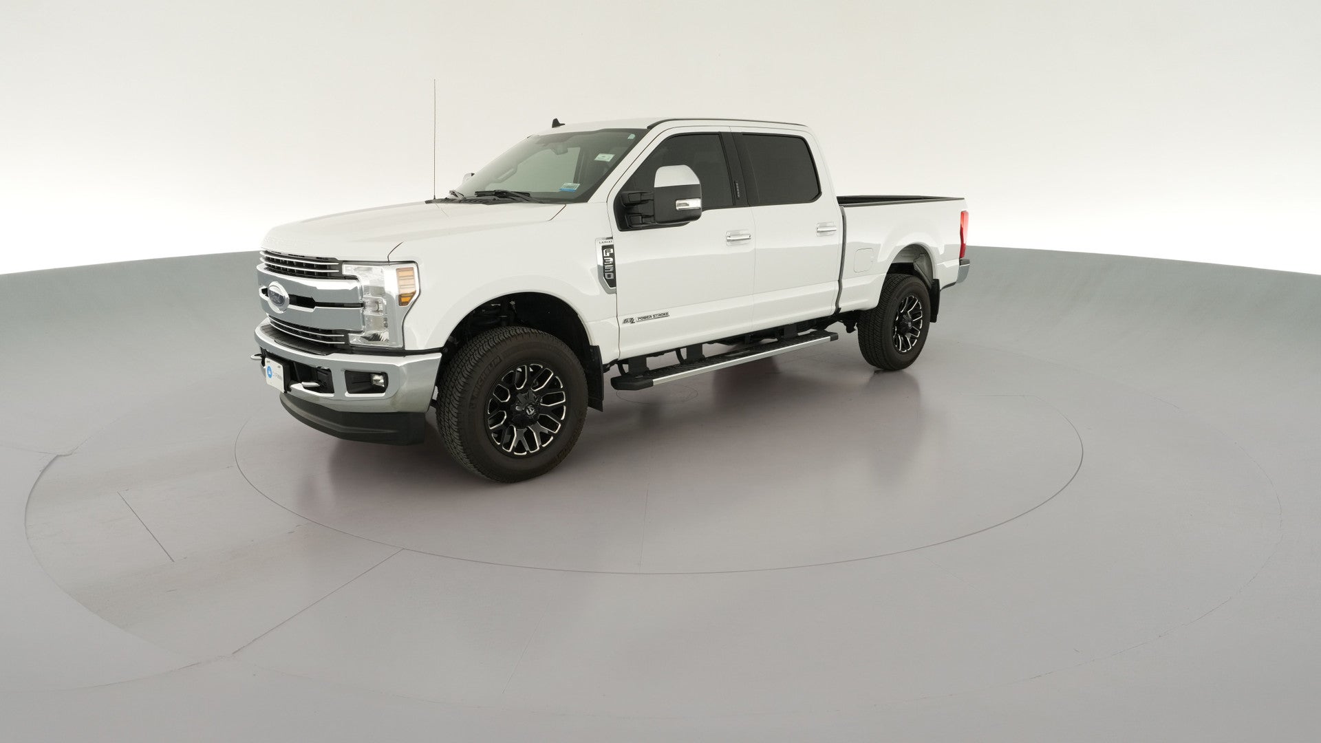 2019 Ford F350 Super Duty Crew Cab vehicle photo