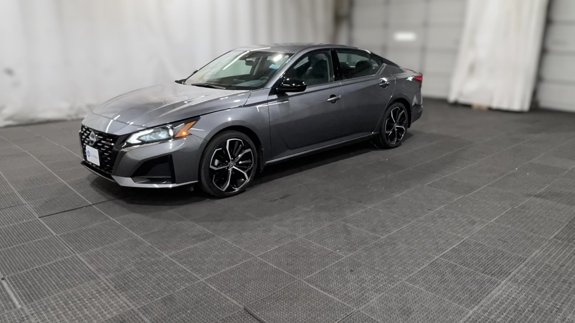 2025 Nissan Altima vehicle photo