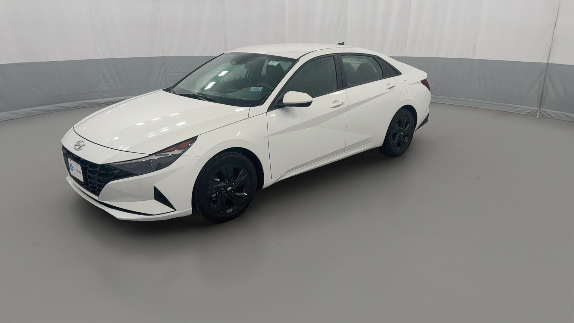 2023 Hyundai Elantra vehicle photo