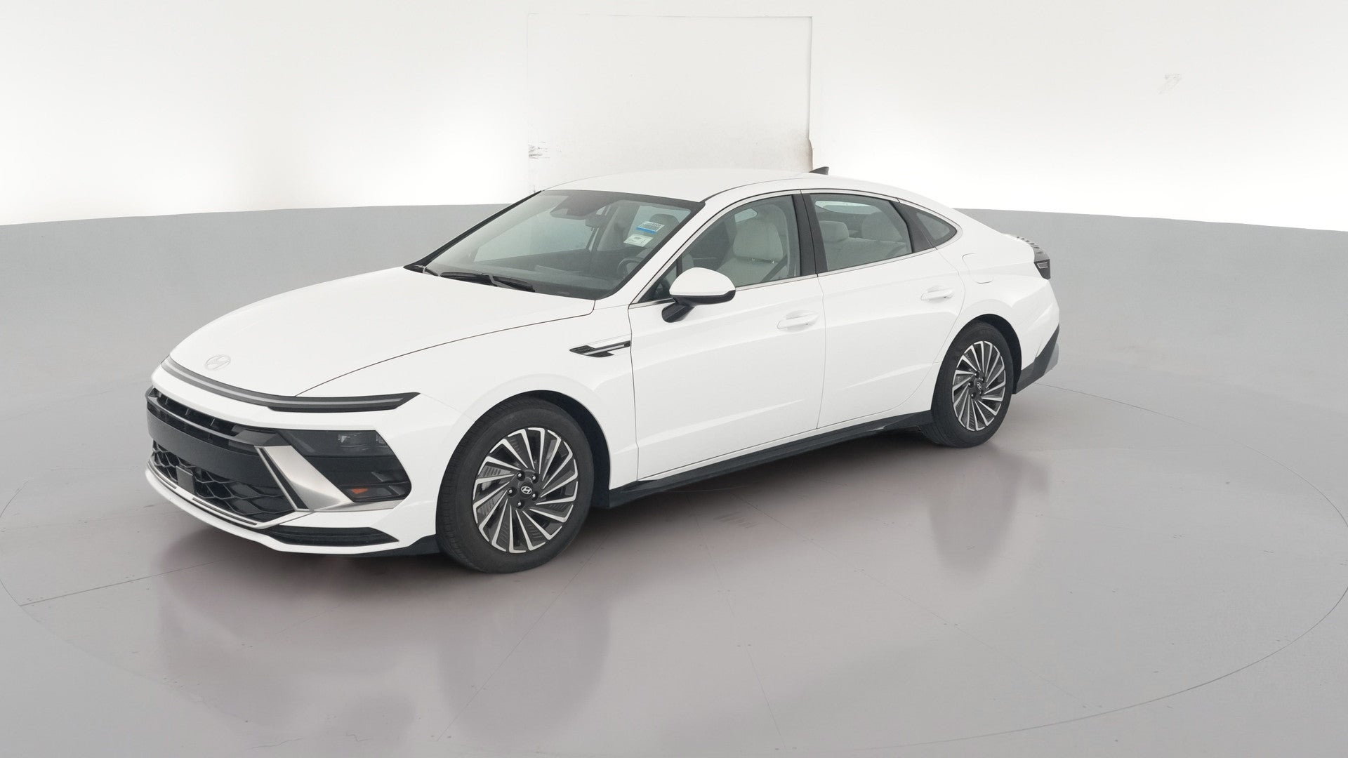 2025 Hyundai Sonata Hybrid vehicle photo