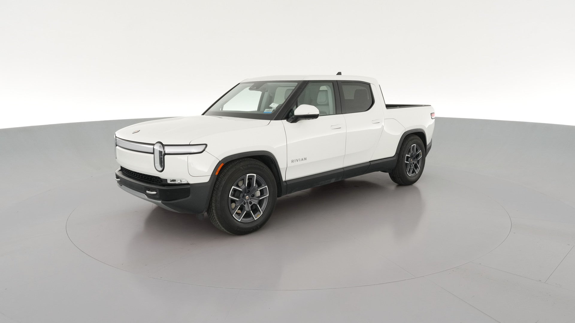 2024 Rivian R1T vehicle photo