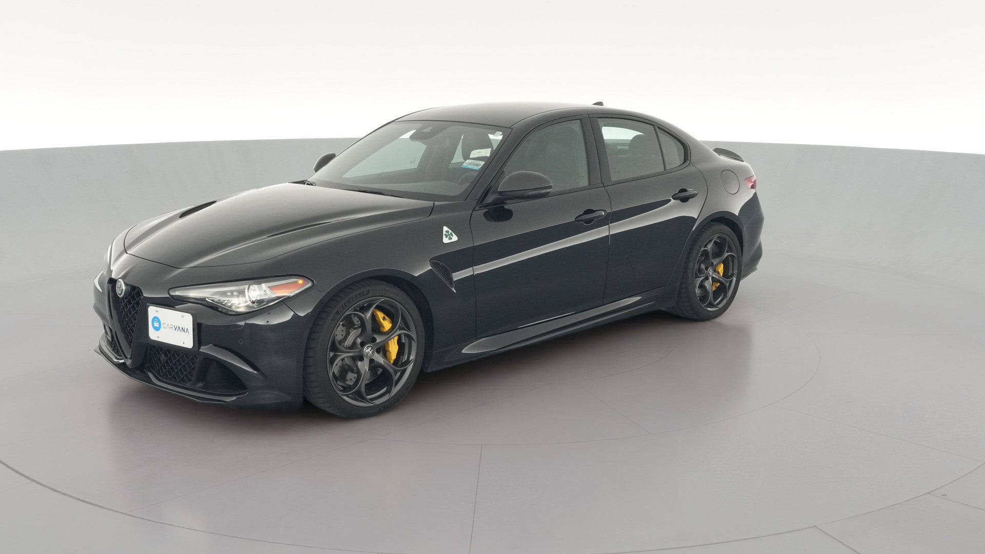 2019 Alfa Romeo Giulia vehicle photo
