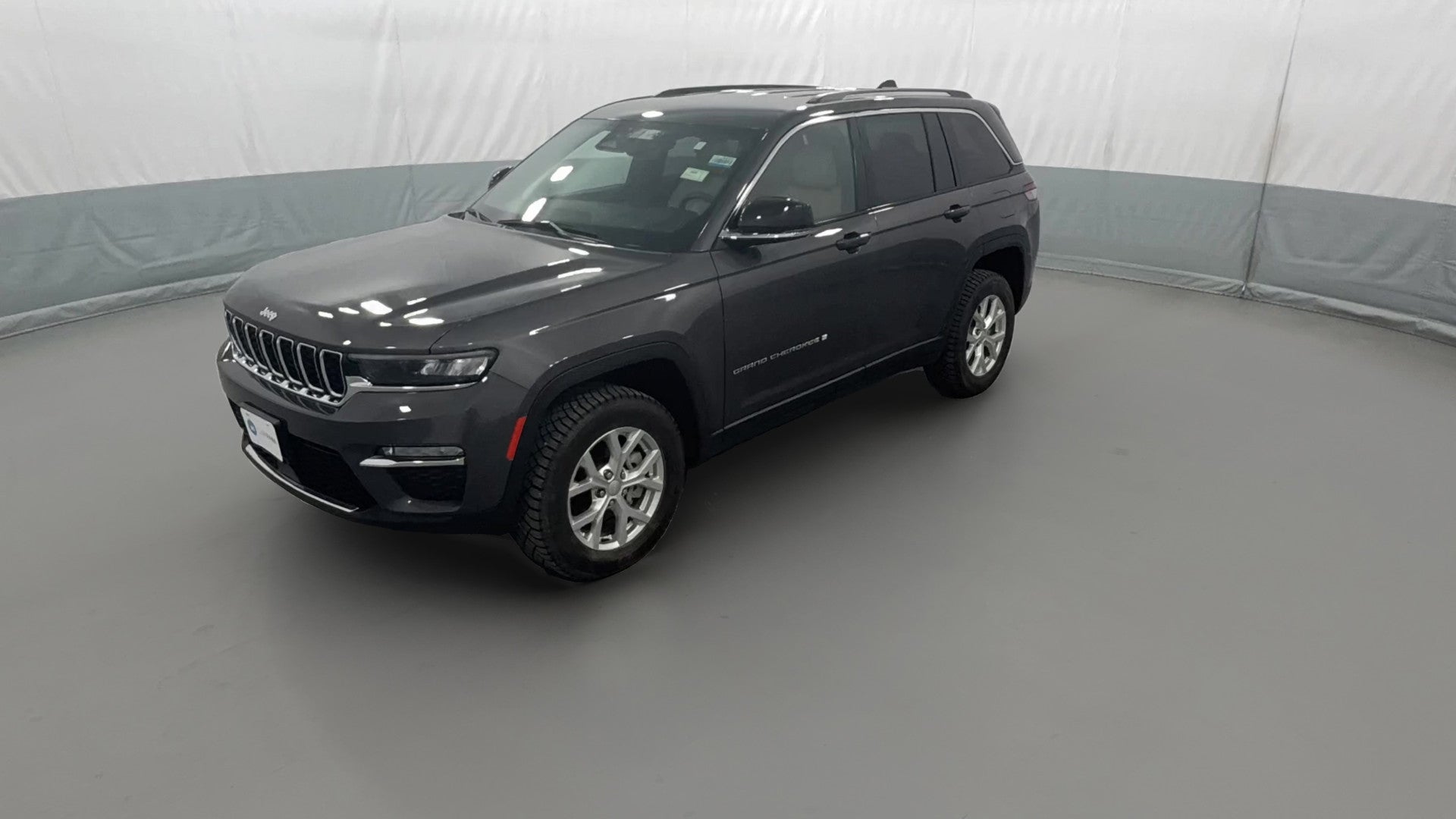 2023 Jeep Grand Cherokee vehicle photo