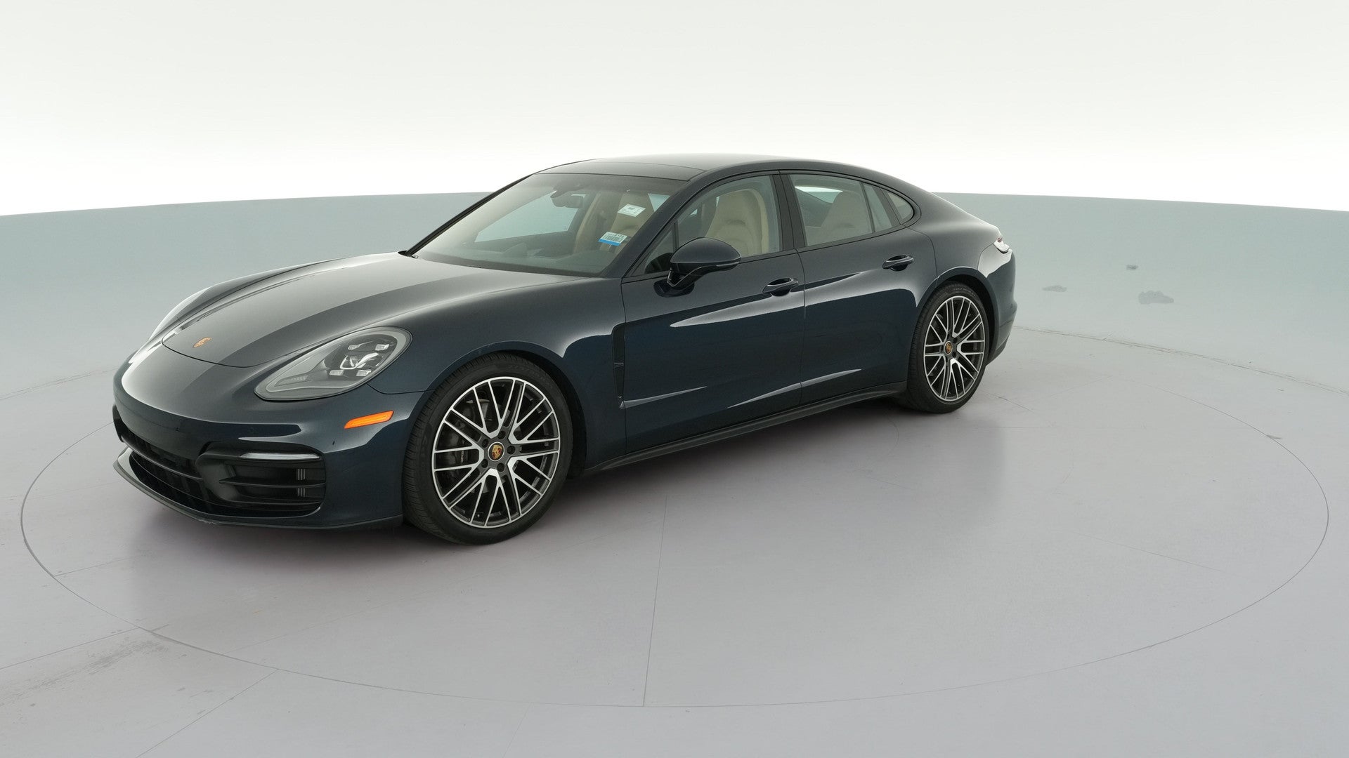 2021 Porsche Panamera vehicle photo