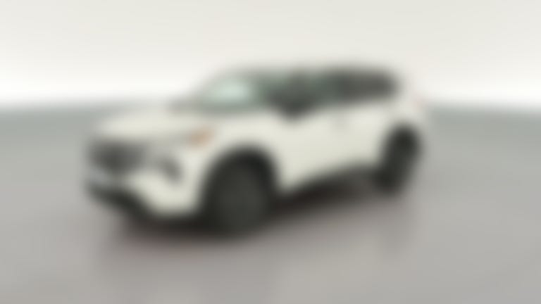 2024 Nissan Rogue vehicle photo