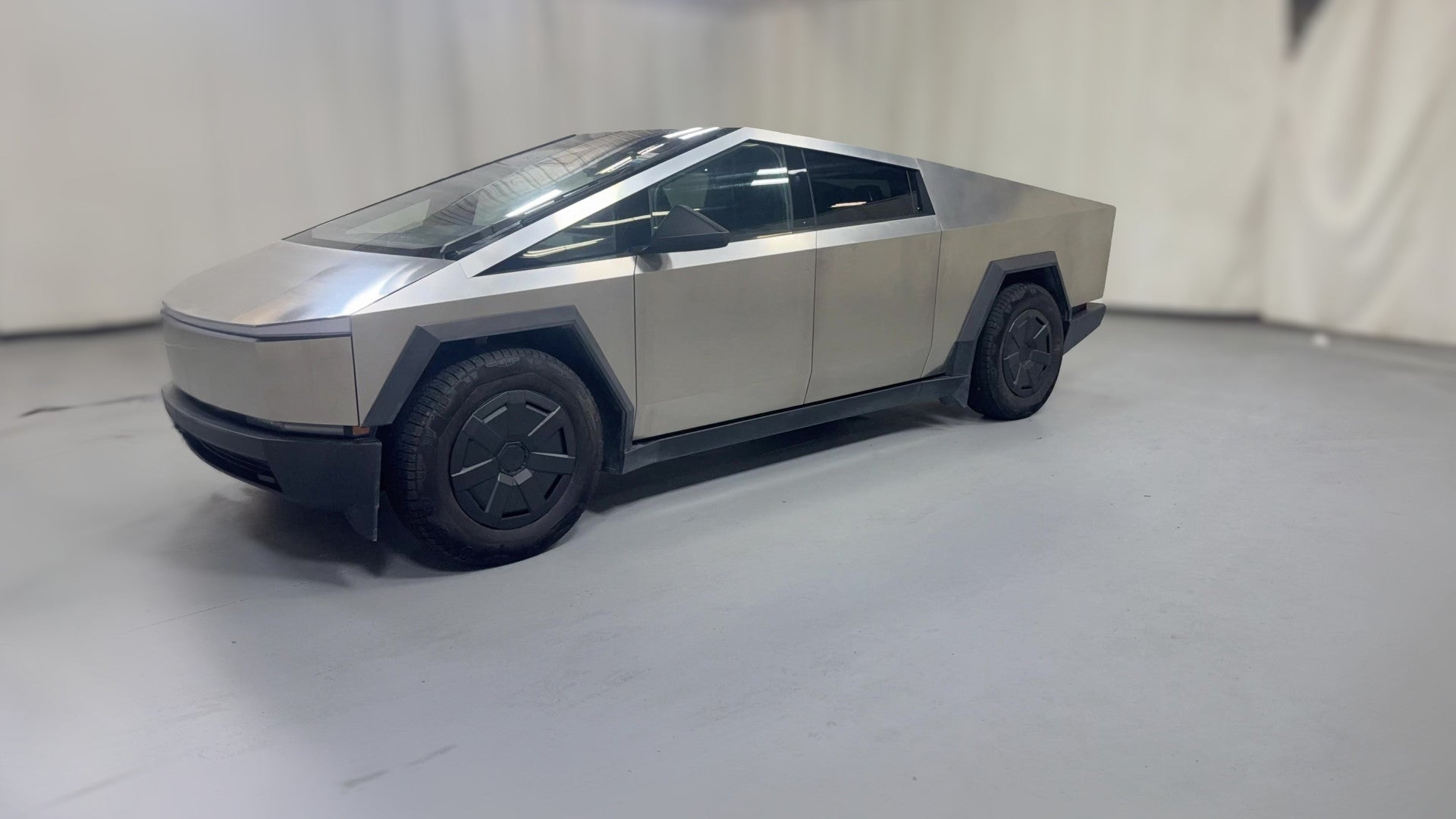 2025 Tesla Cybertruck vehicle photo