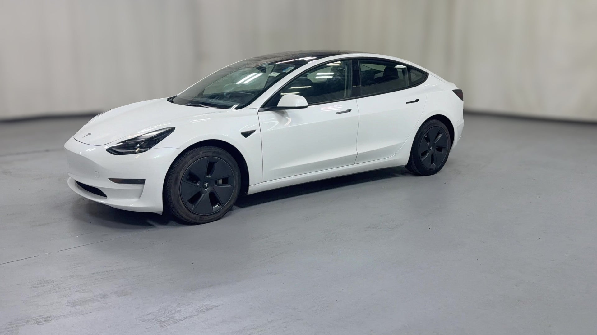 2023 Tesla Model 3 vehicle photo