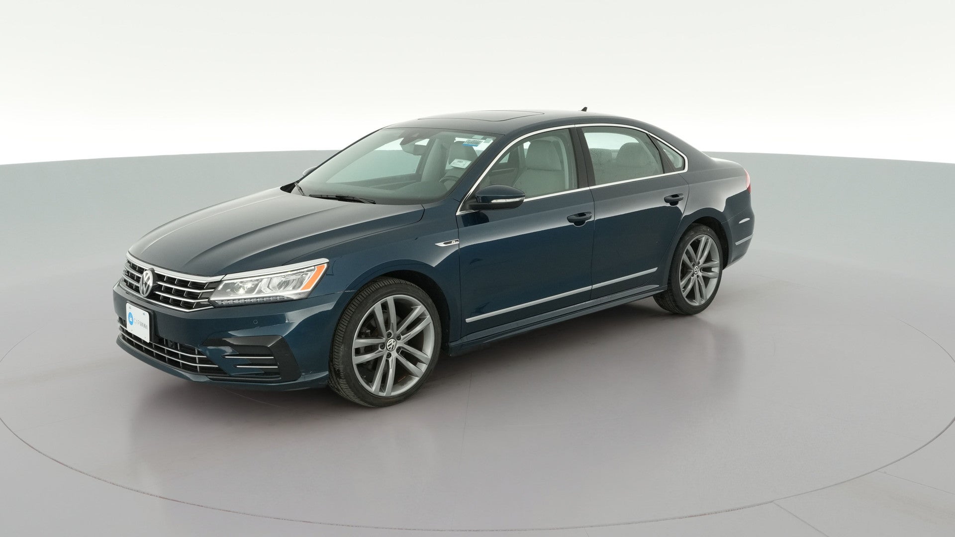 2019 Volkswagen Passat vehicle photo