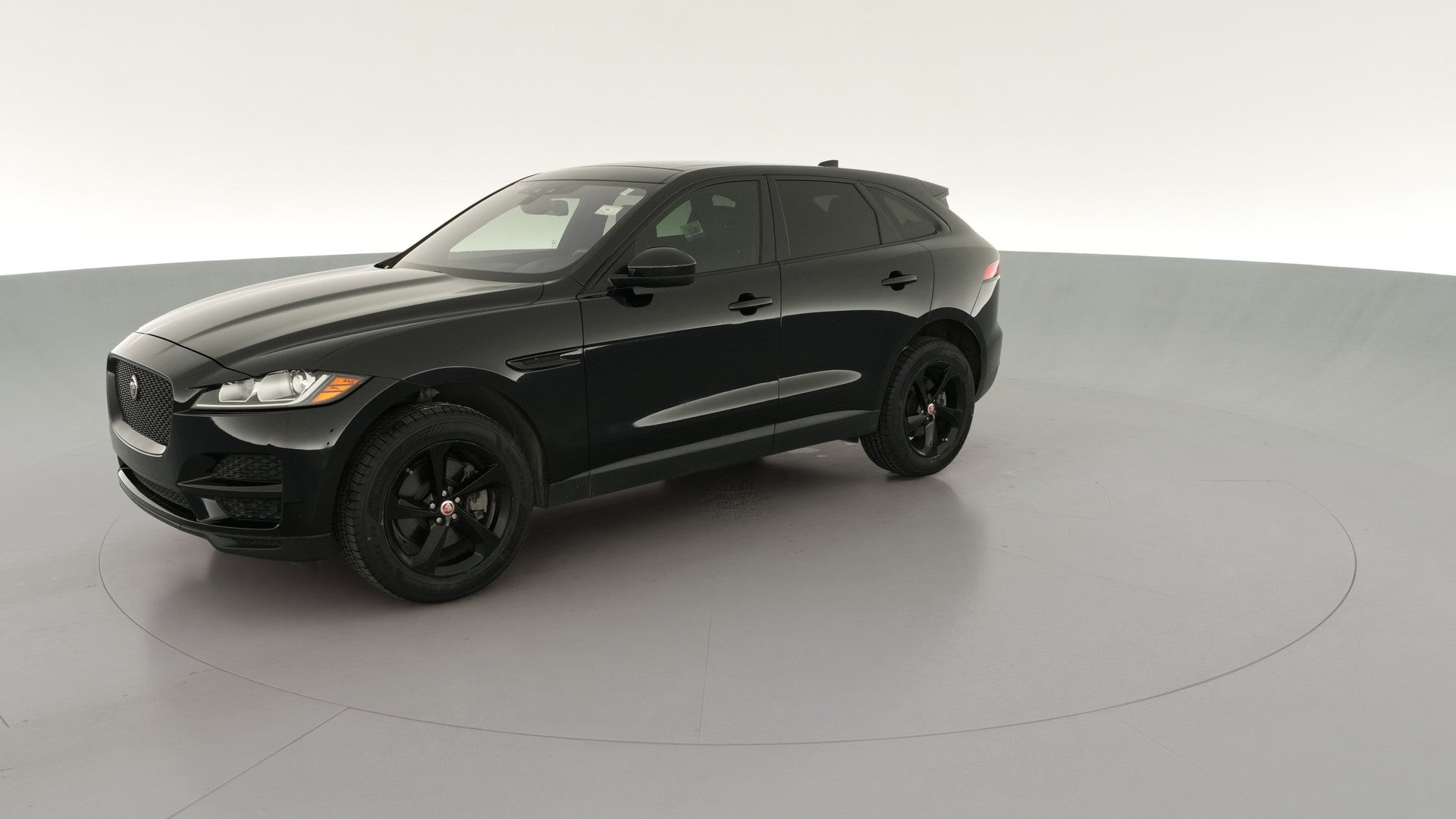 2017 Jaguar F-PACE vehicle photo