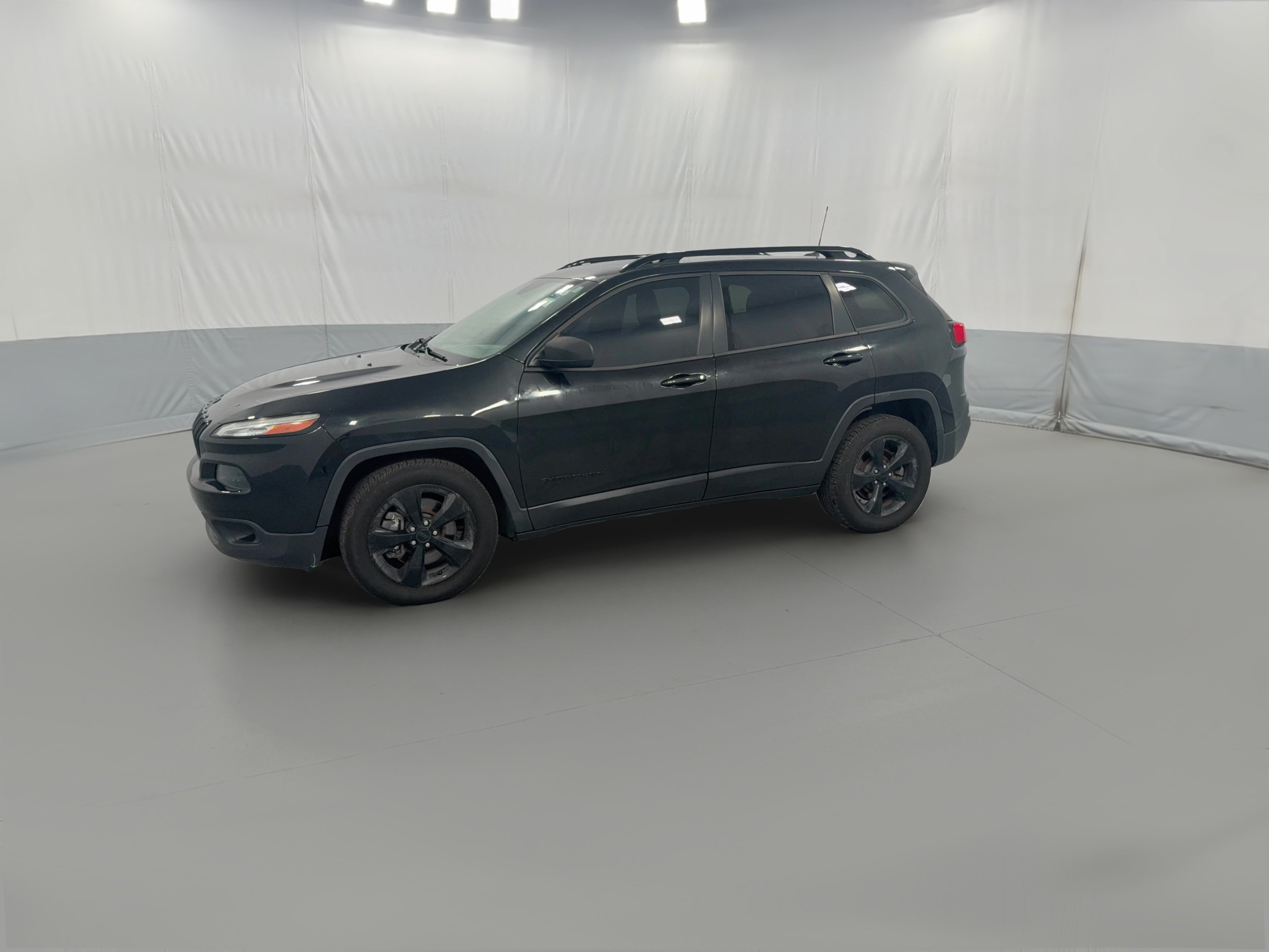 2016 Jeep Cherokee Altitude - Photo 25
