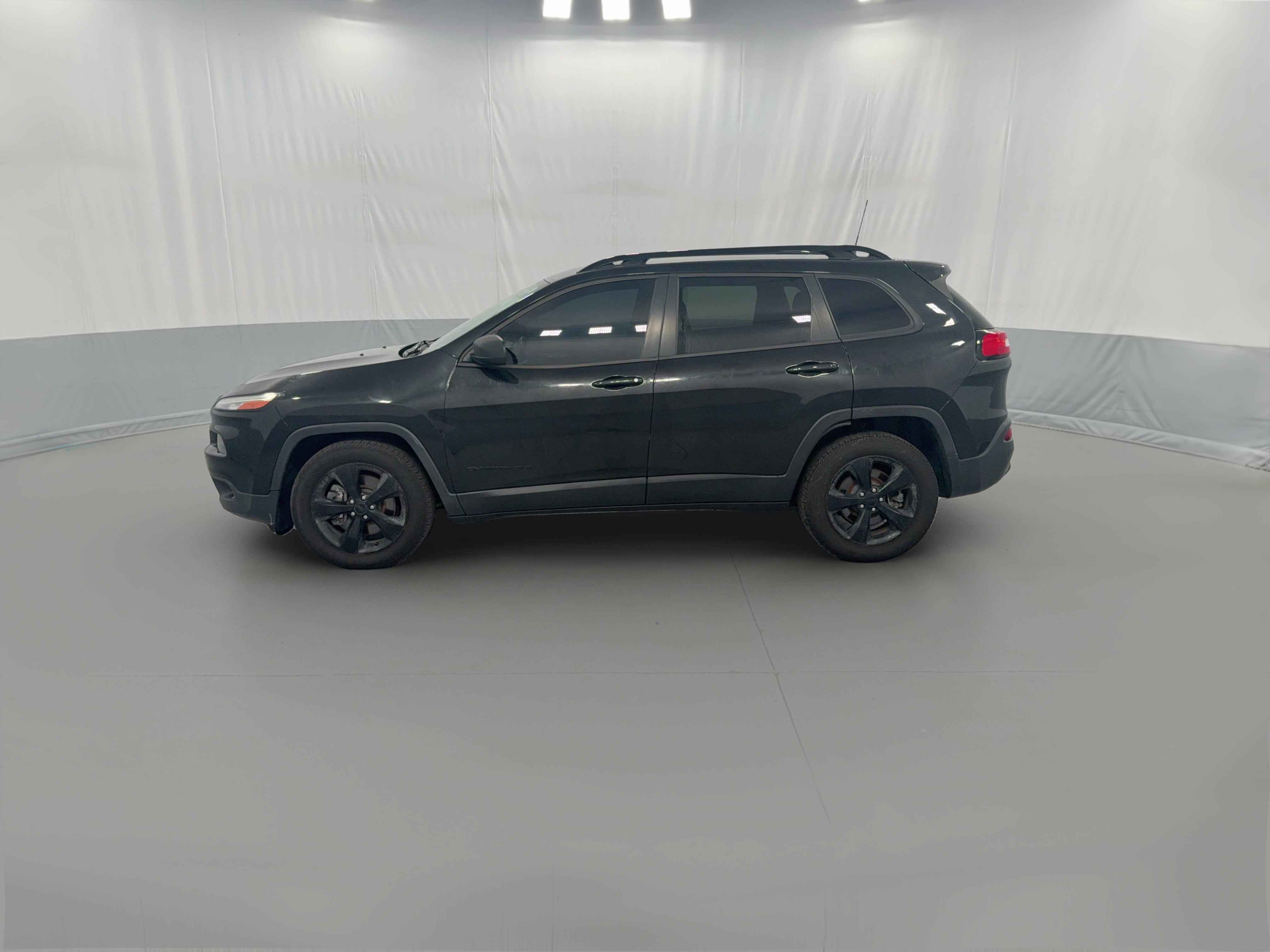 2016 Jeep Cherokee Altitude - Photo 26