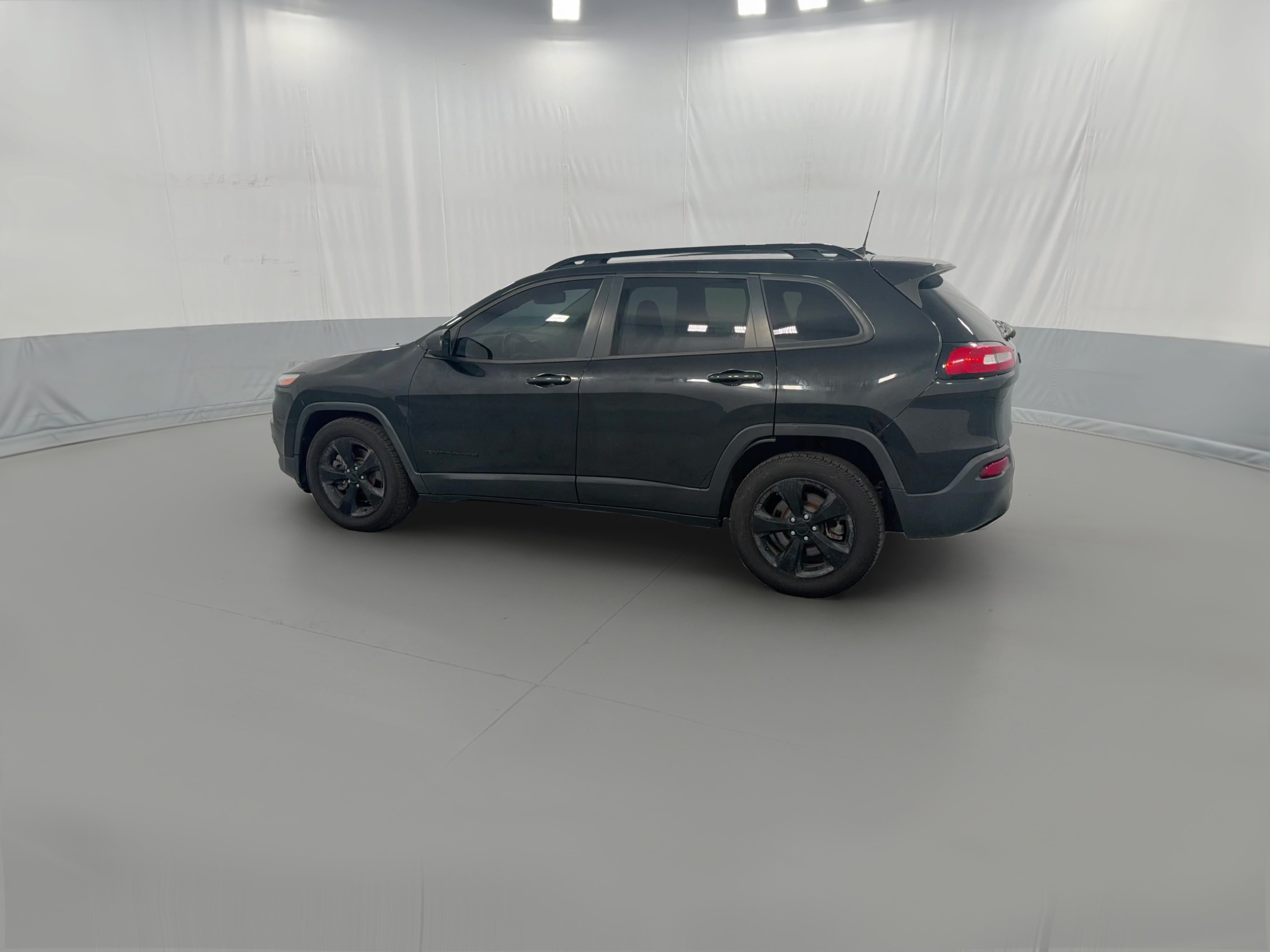 2016 Jeep Cherokee Altitude - Photo 27
