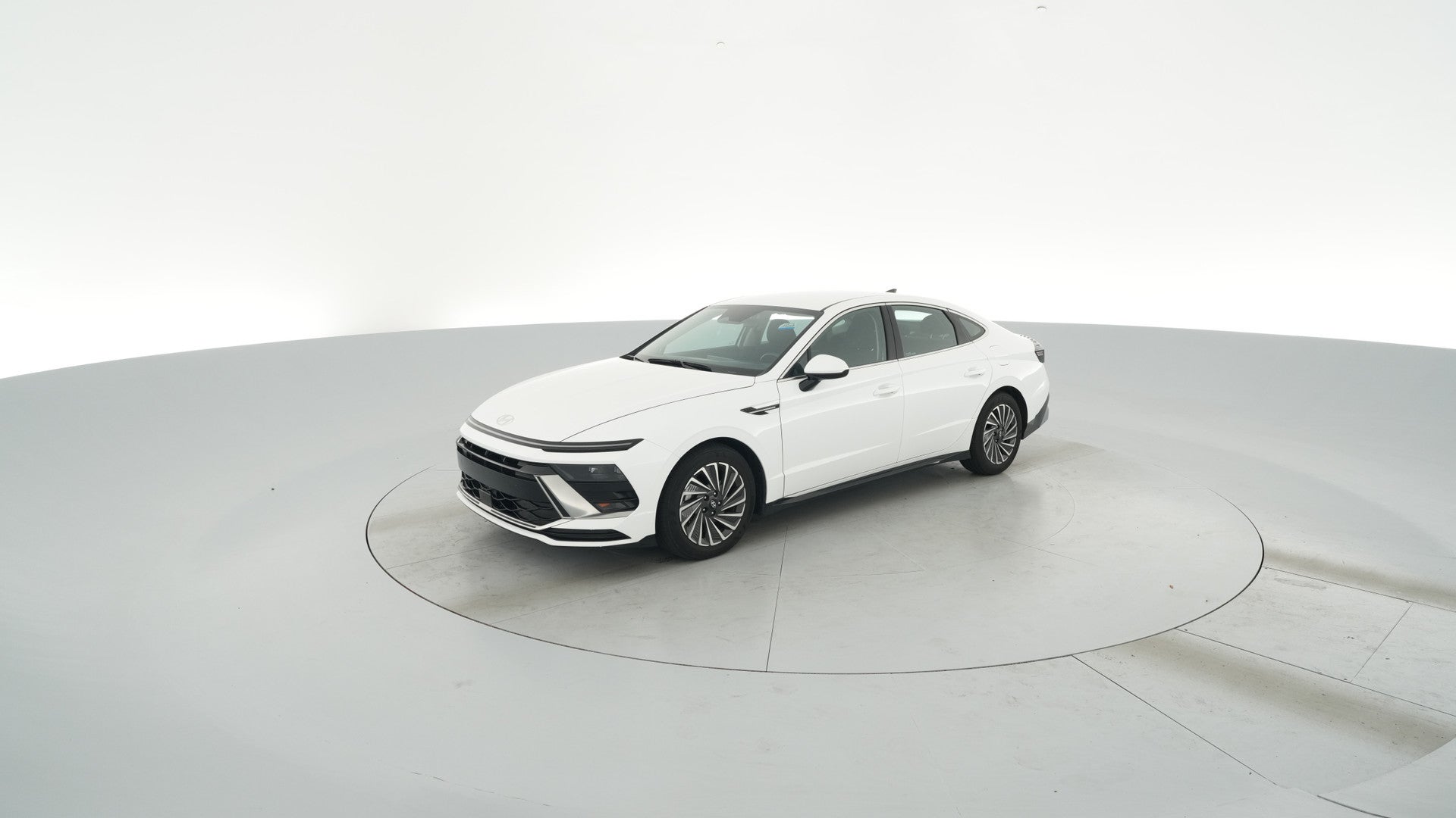 2025 Hyundai Sonata Hybrid vehicle photo