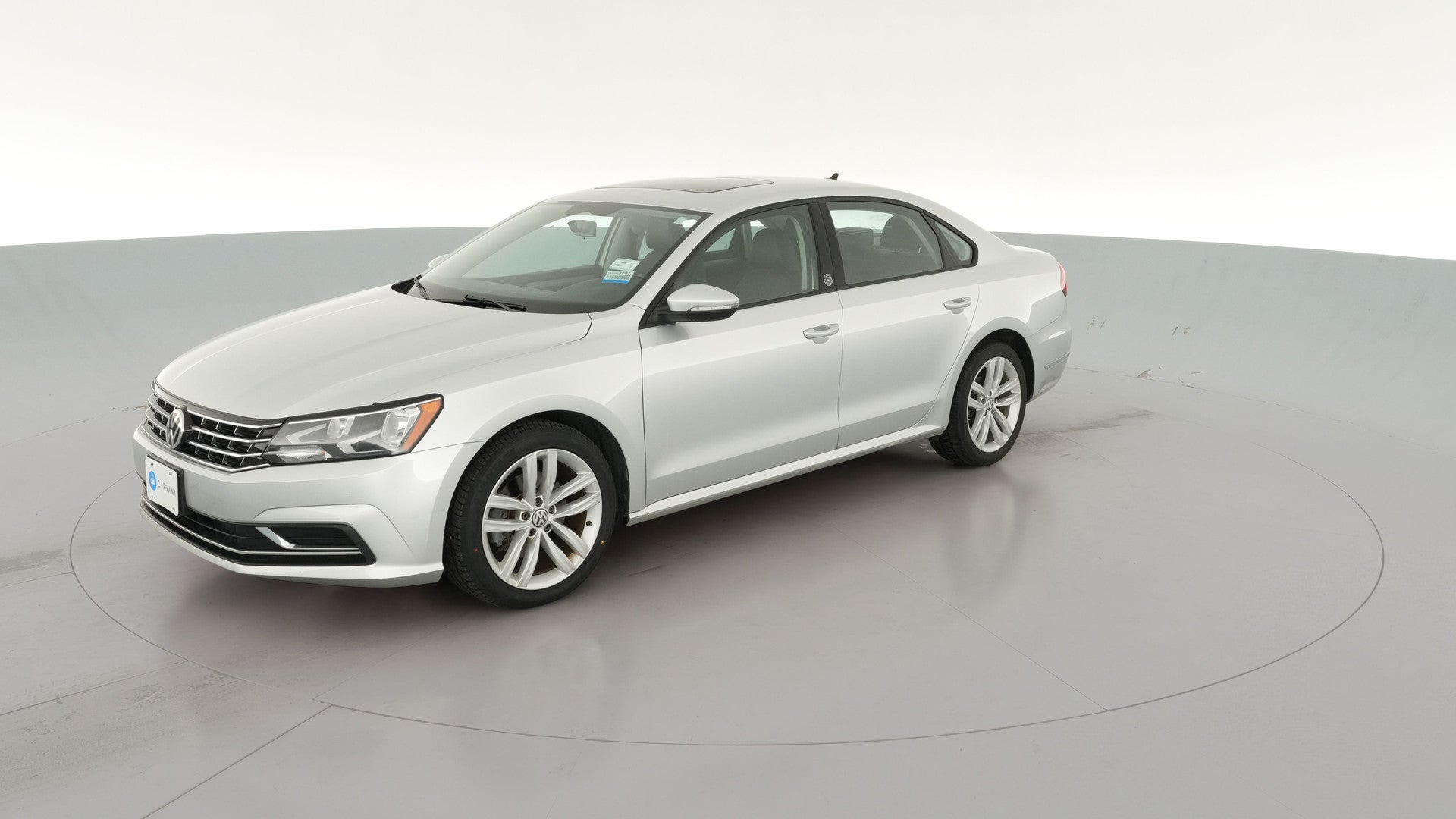 2019 Volkswagen Passat vehicle photo