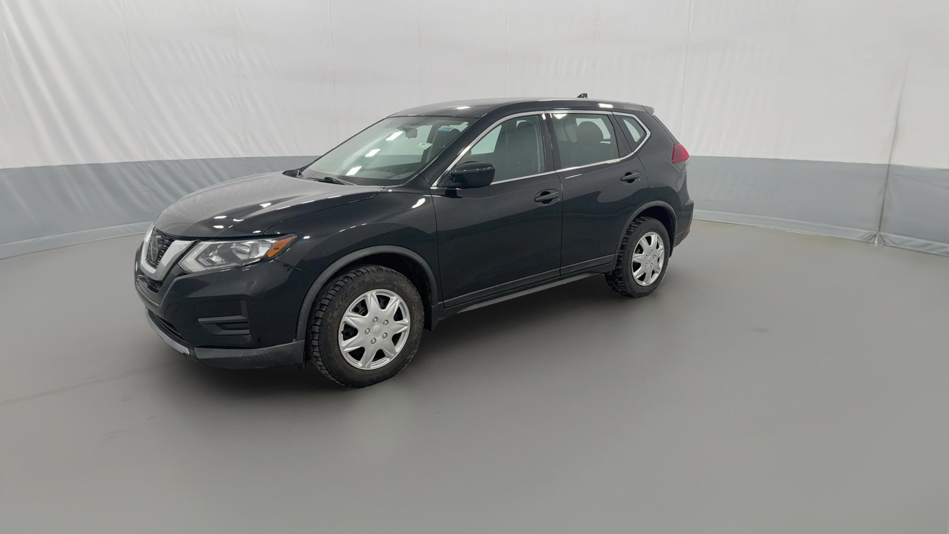 2018 Nissan Rogue vehicle photo