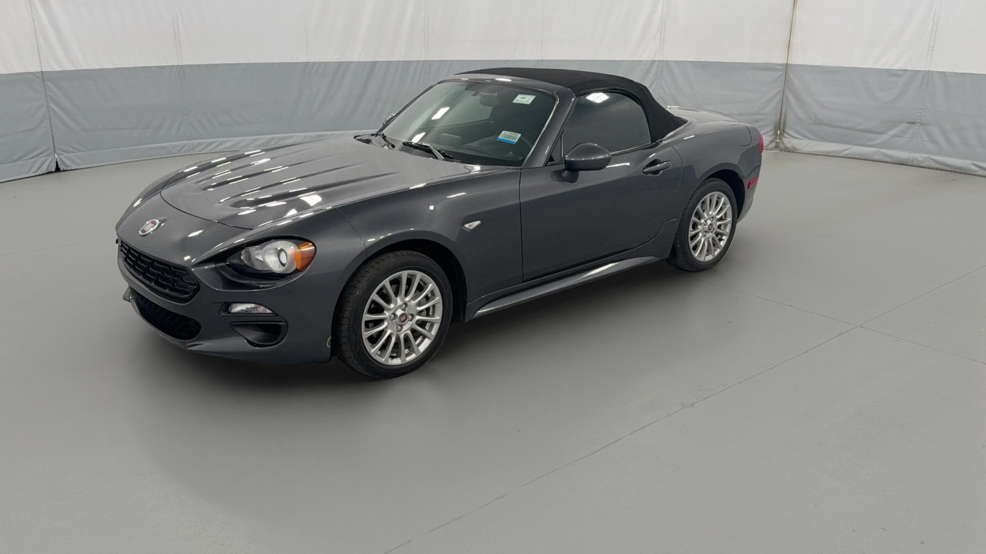 2017 FIAT 124 Spider vehicle photo