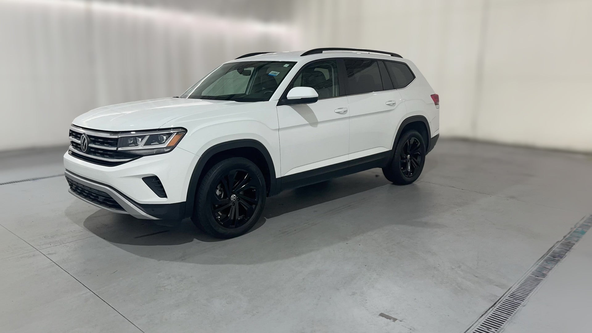 2023 Volkswagen Atlas vehicle photo
