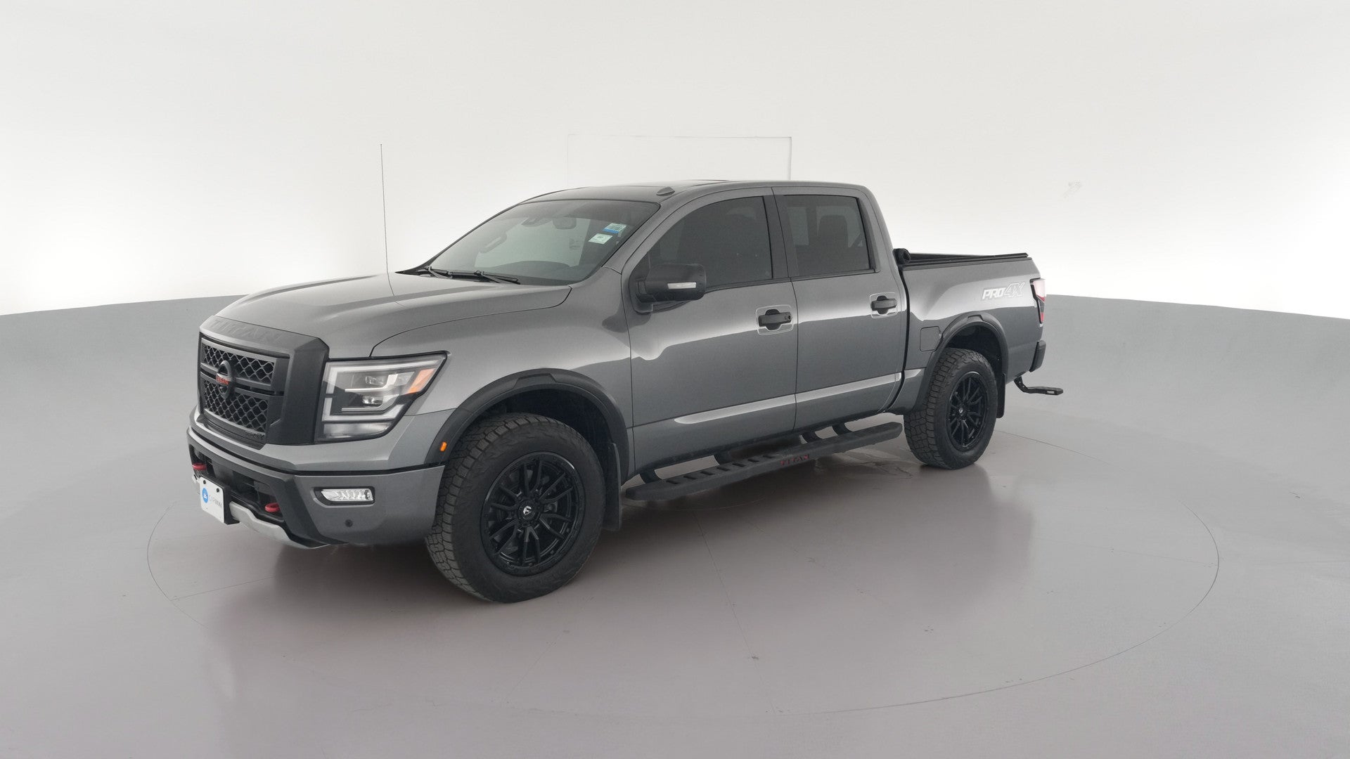 2021 Nissan Titan Crew Cab vehicle photo