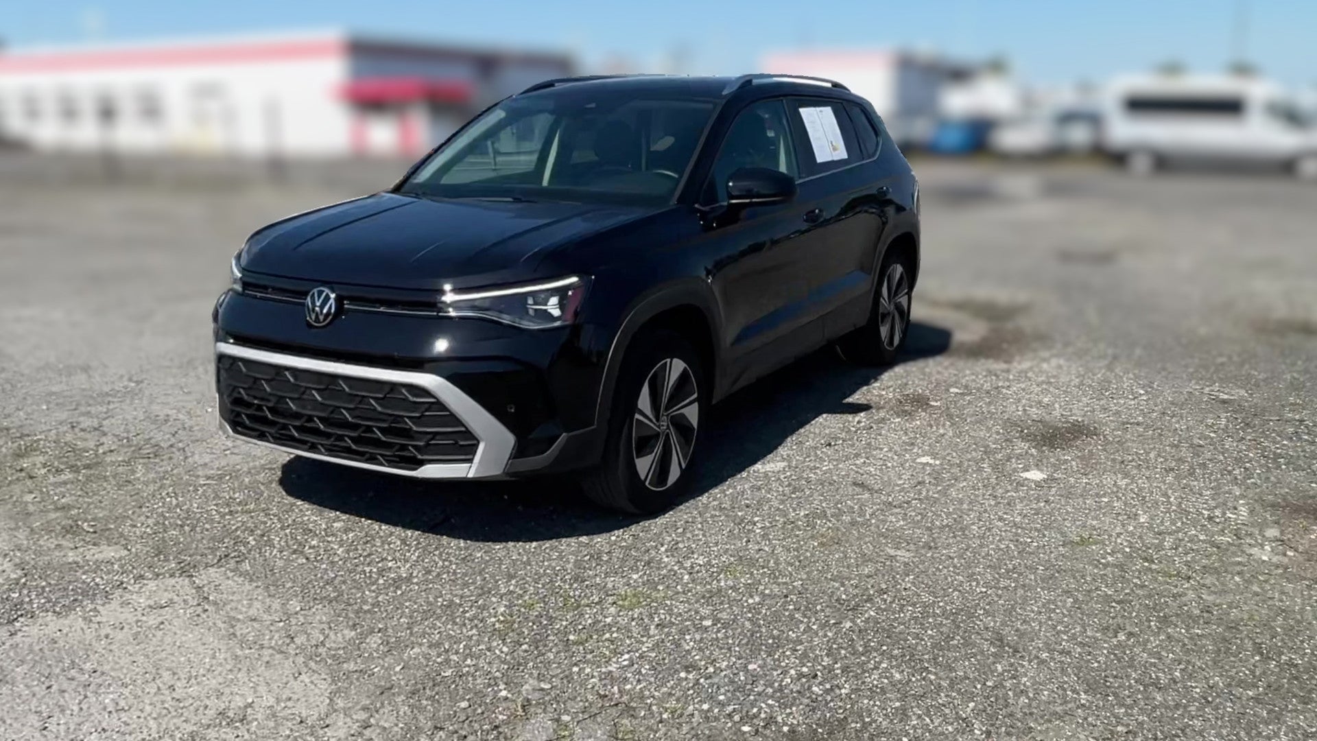 2025 Volkswagen Taos vehicle photo