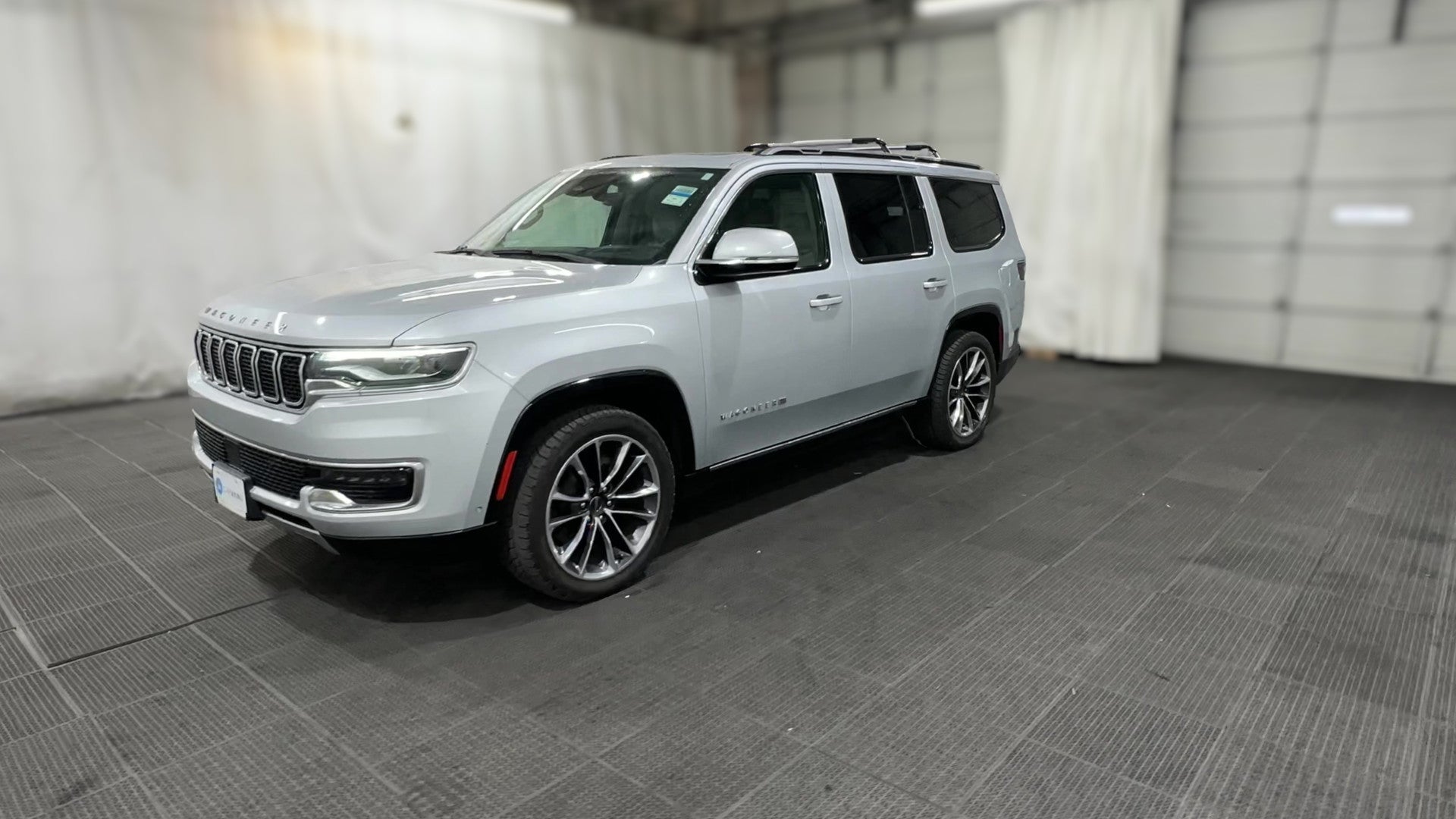 2022 Jeep Wagoneer vehicle photo