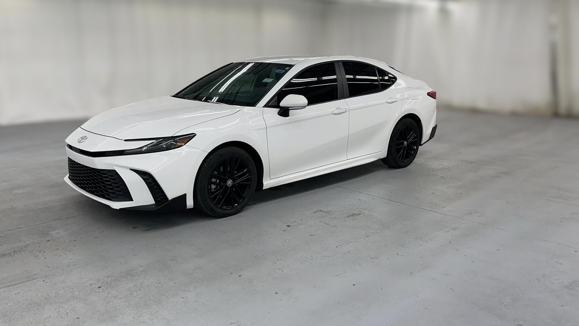 2025 Toyota Camry vehicle photo