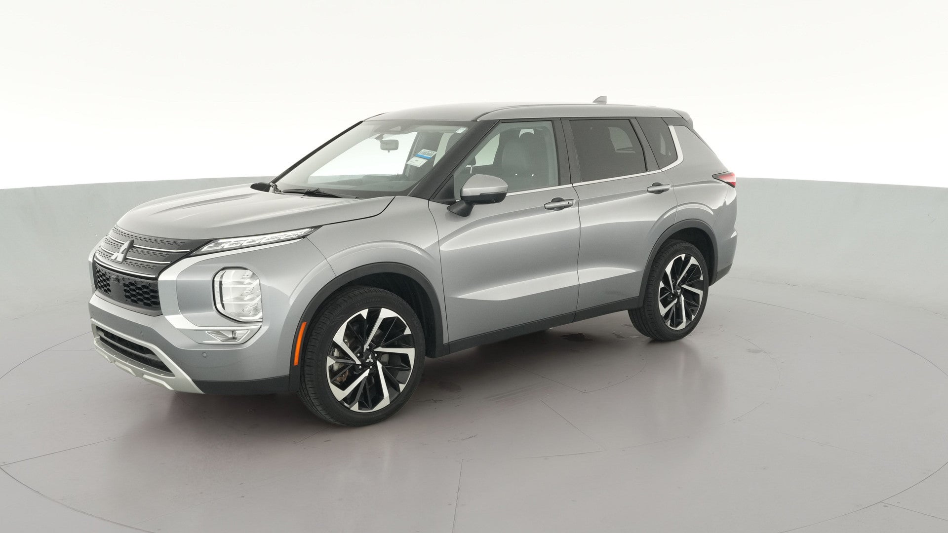 2024 Mitsubishi Outlander vehicle photo