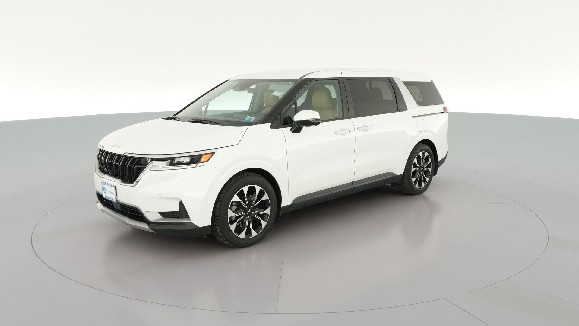 2024 Kia Carnival vehicle photo