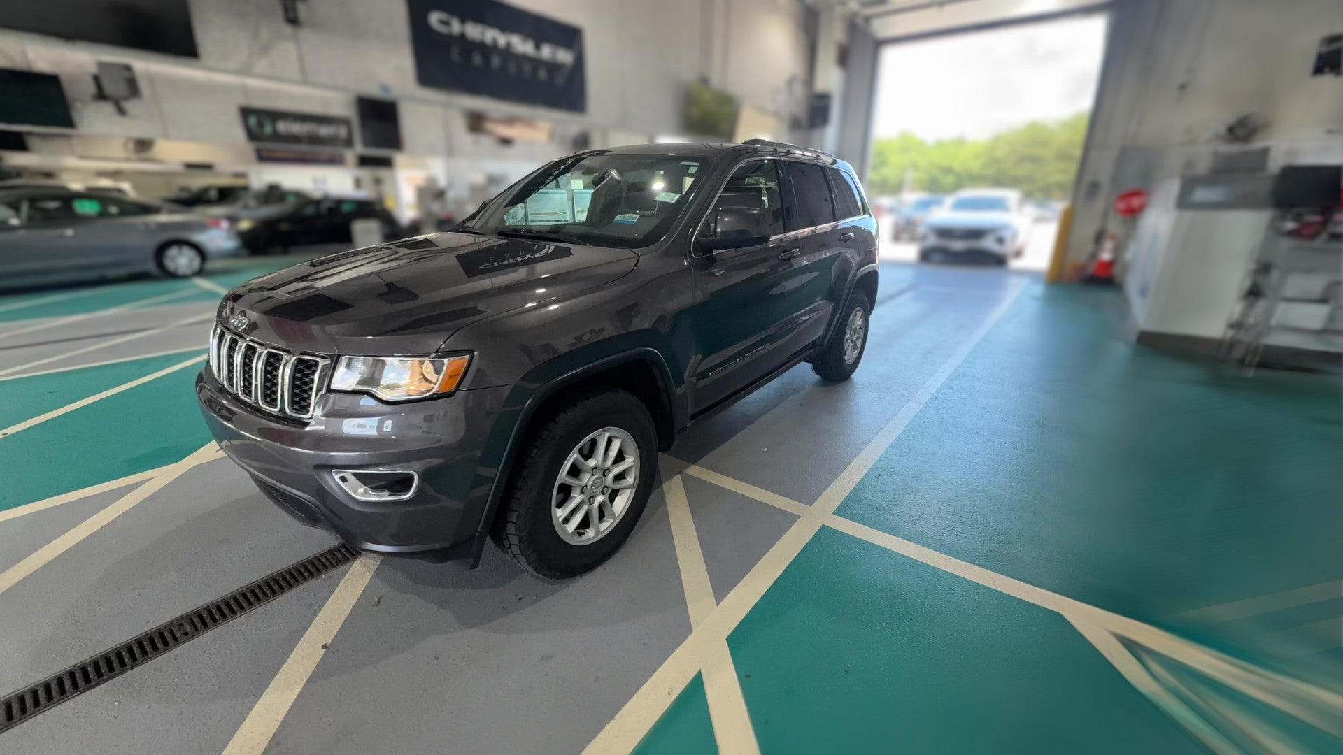 2020 Jeep Grand Cherokee vehicle photo
