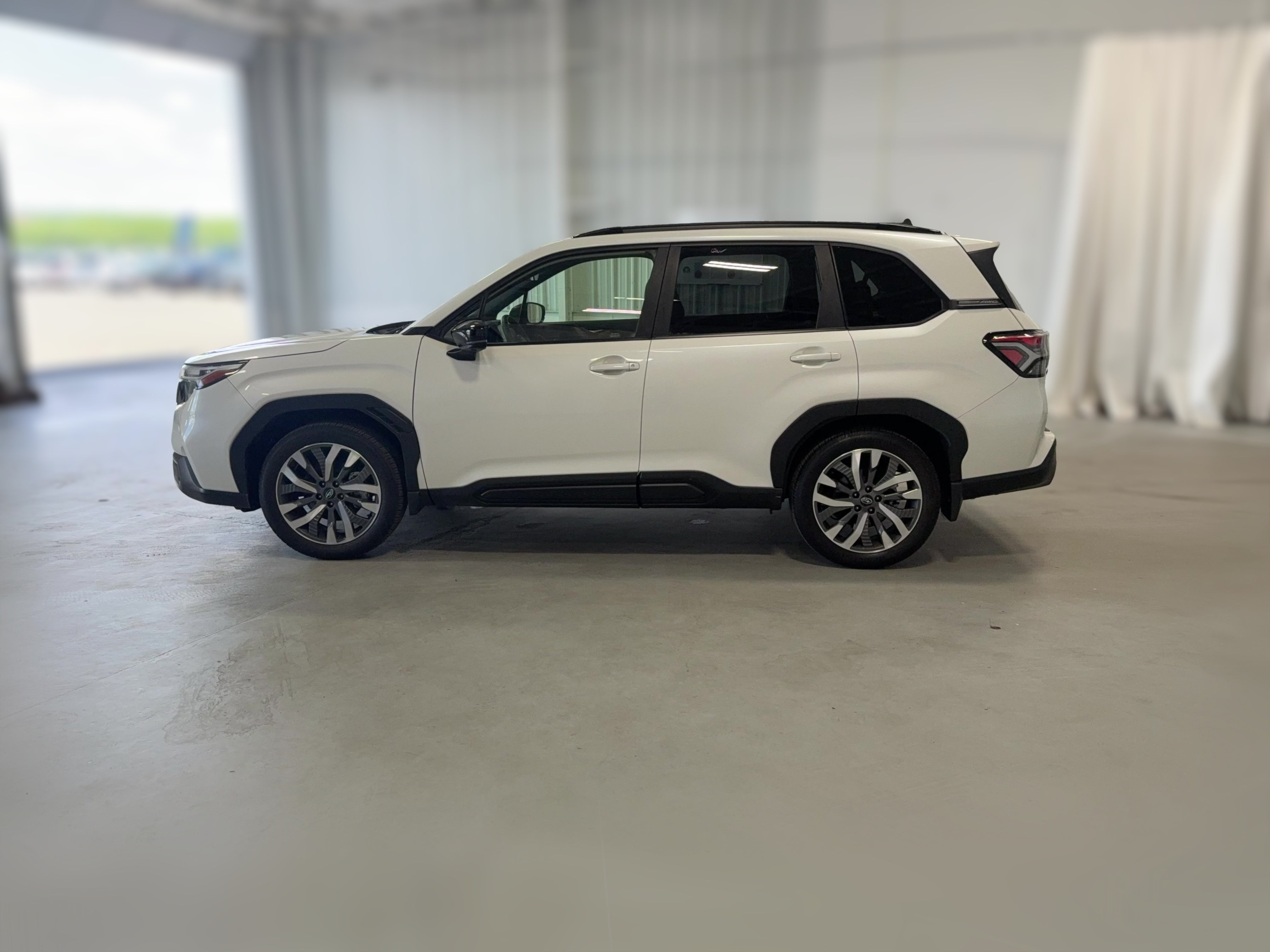 2025 Subaru Forester Touring - Photo 32