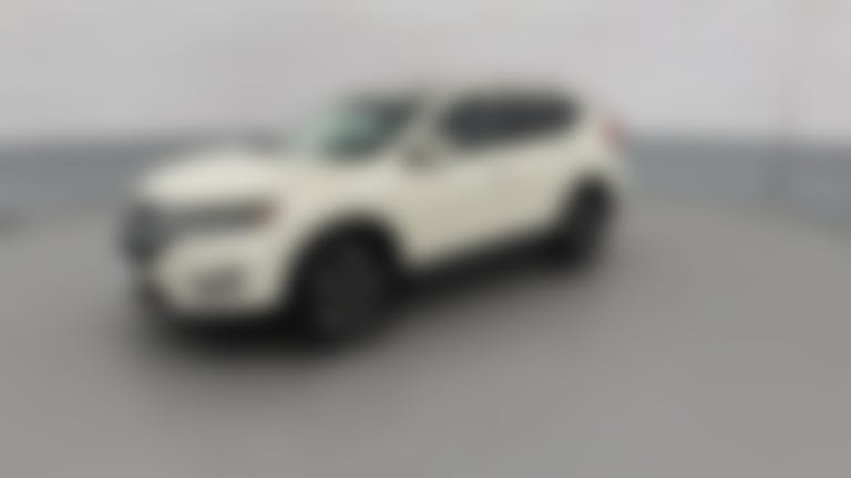 2017 Nissan Rogue vehicle photo