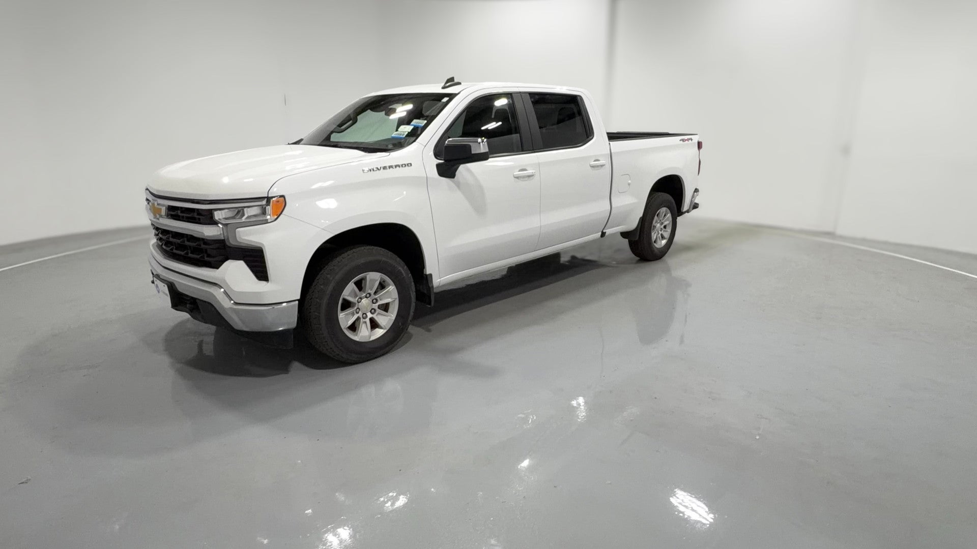 2023 Chevrolet Silverado 1500 Crew Cab vehicle photo