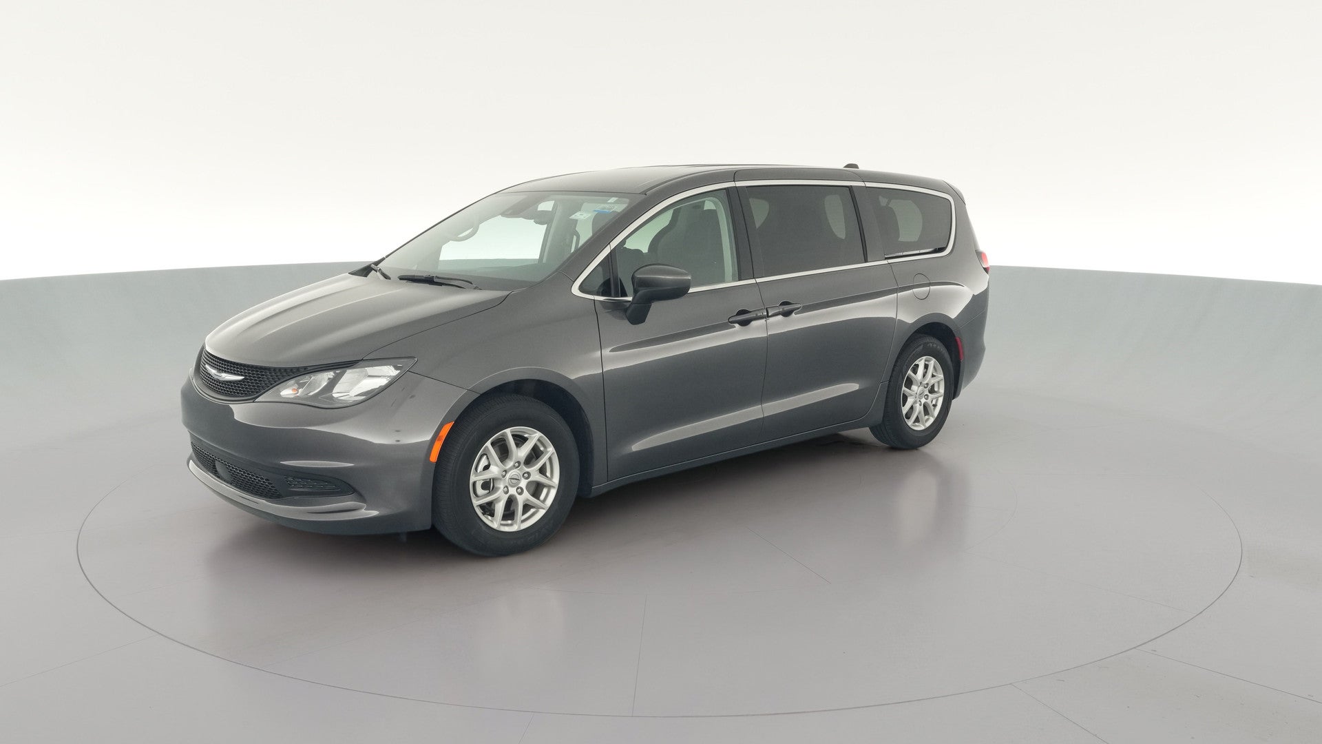 2023 Chrysler Voyager vehicle photo