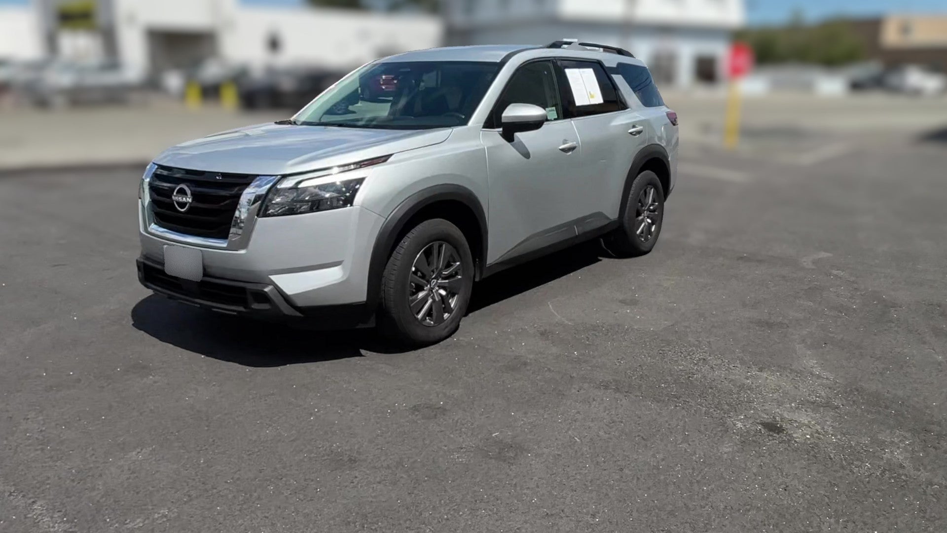 2025 Nissan Pathfinder vehicle photo