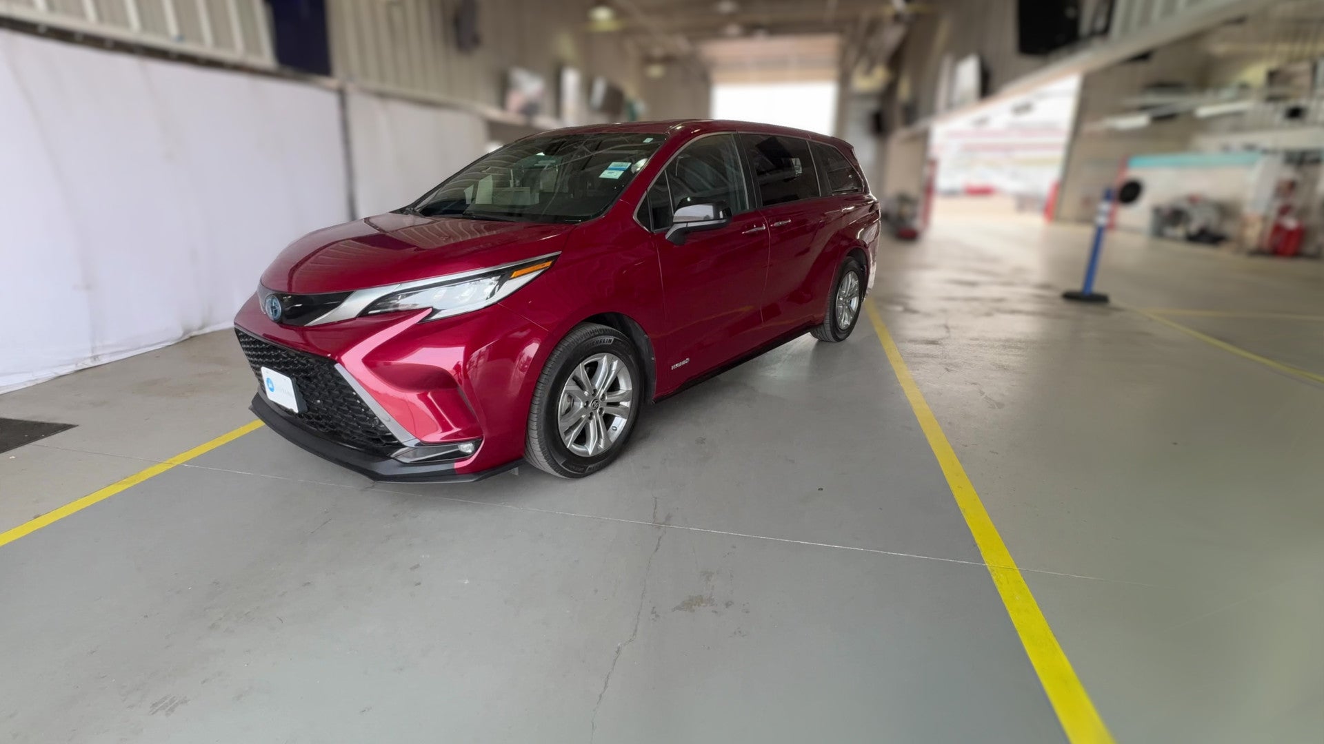 2021 Toyota Sienna vehicle photo