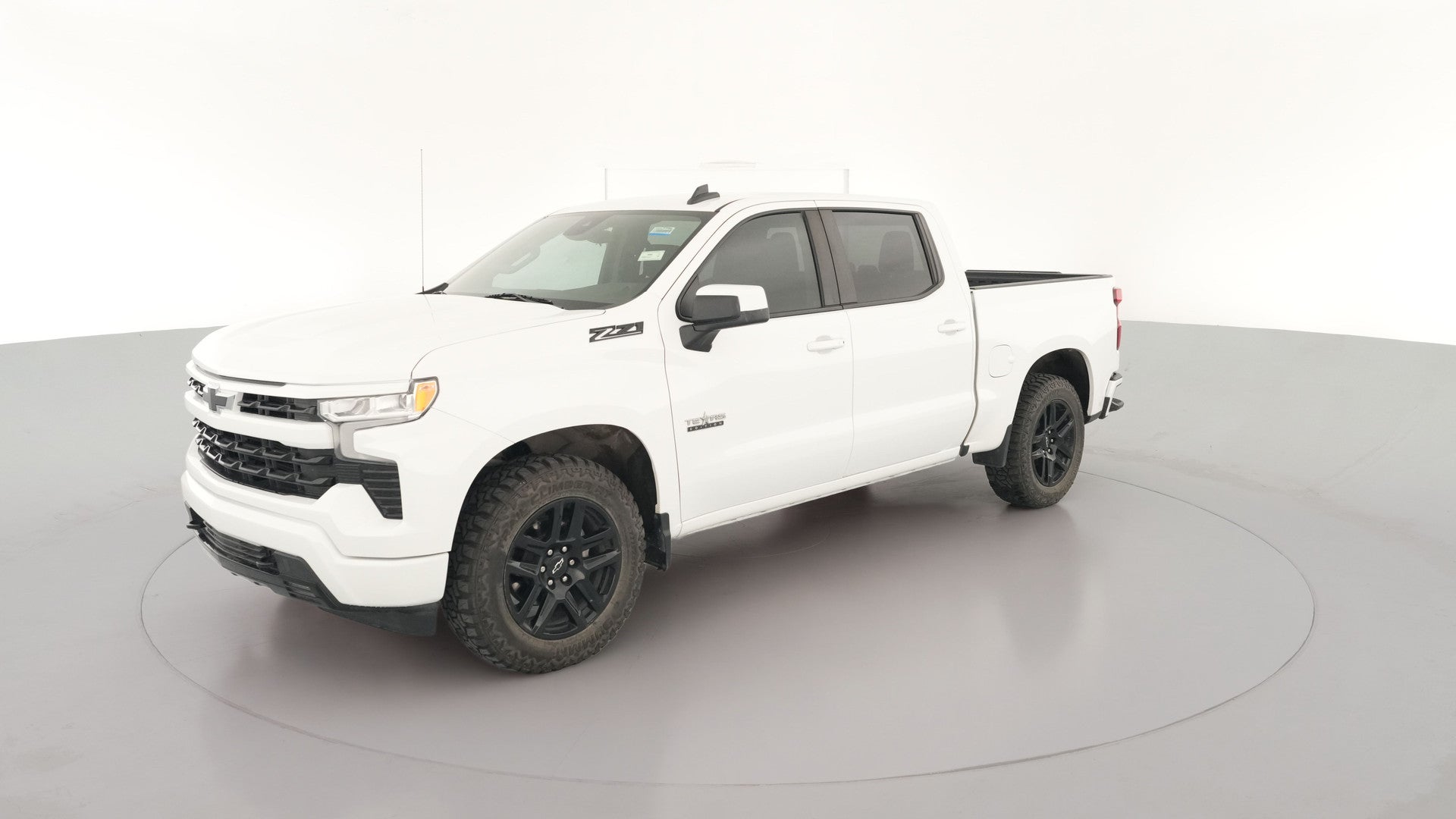 2024 Chevrolet Silverado 1500 Crew Cab vehicle photo